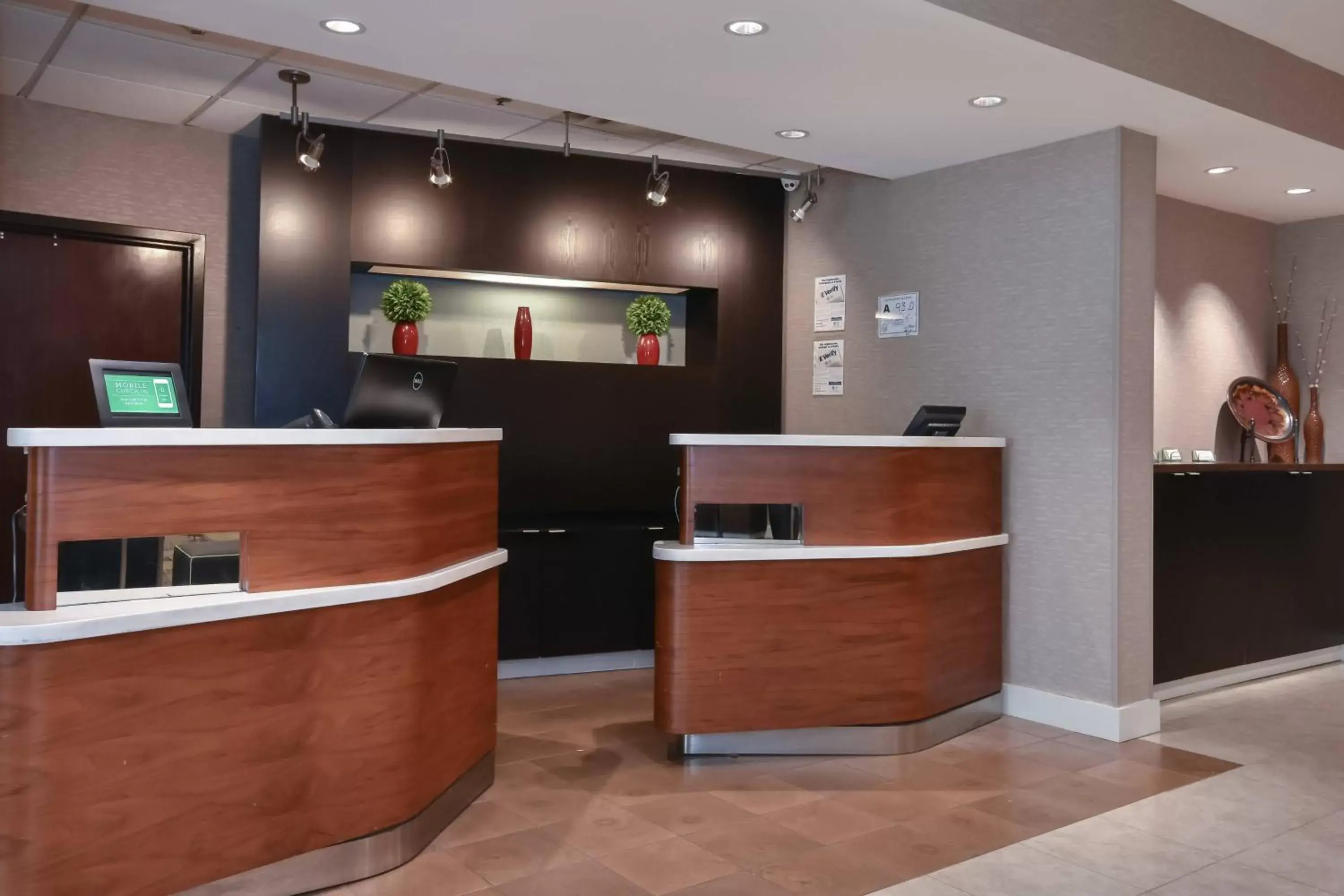 Lobby or reception, Lobby/Reception in Courtyard by Marriott Charlotte Lake Norman