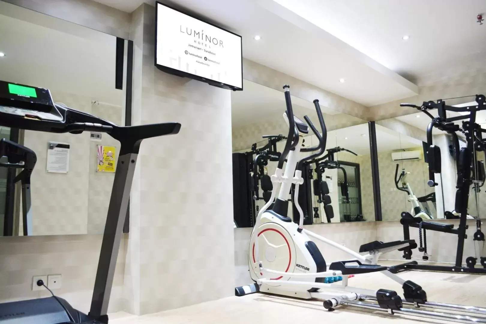 Fitness centre/facilities, Fitness Center/Facilities in Luminor Hotel Jemursari By WH