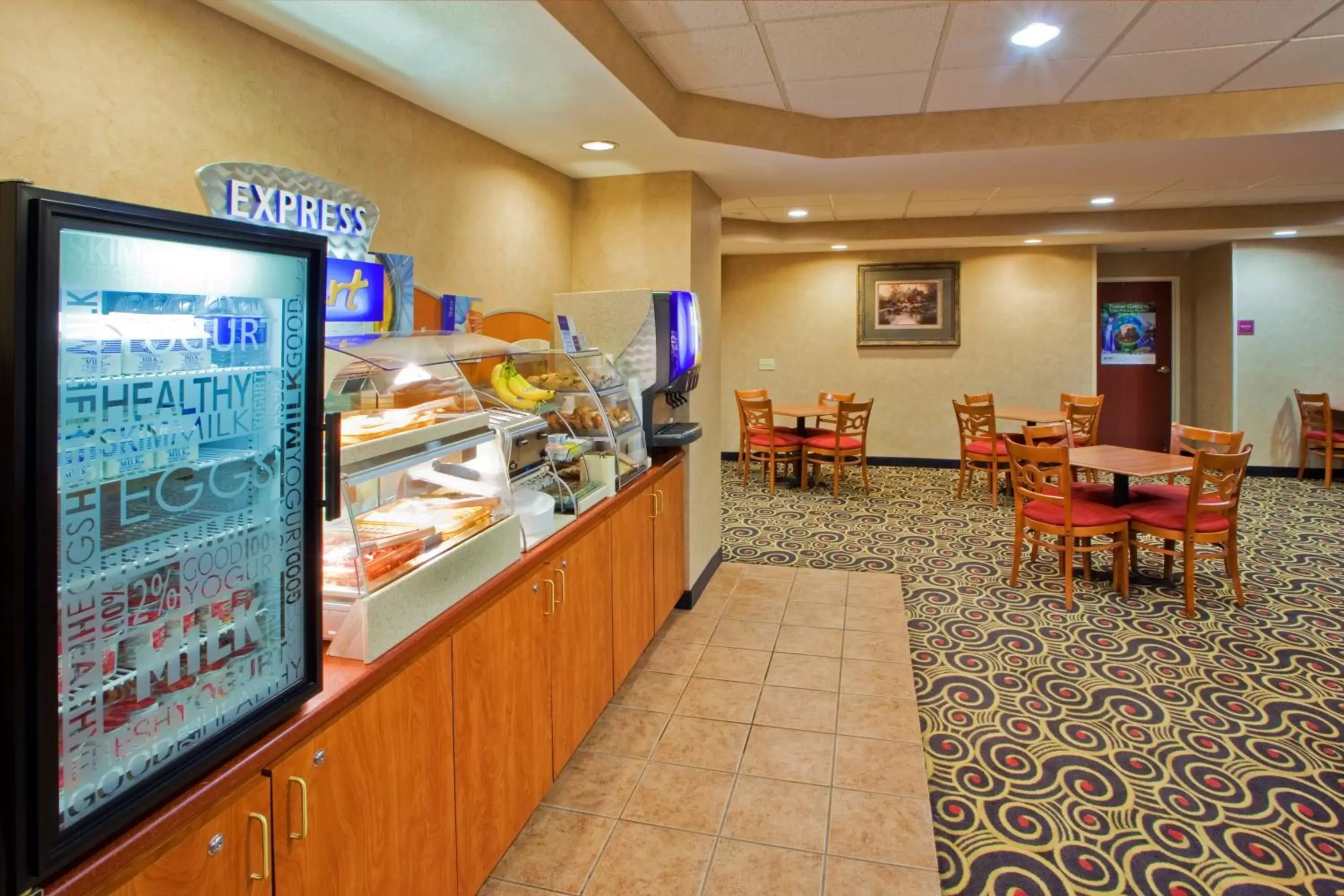 Breakfast, Restaurant/Places to Eat in Holiday Inn Express Hanover, an IHG Hotel