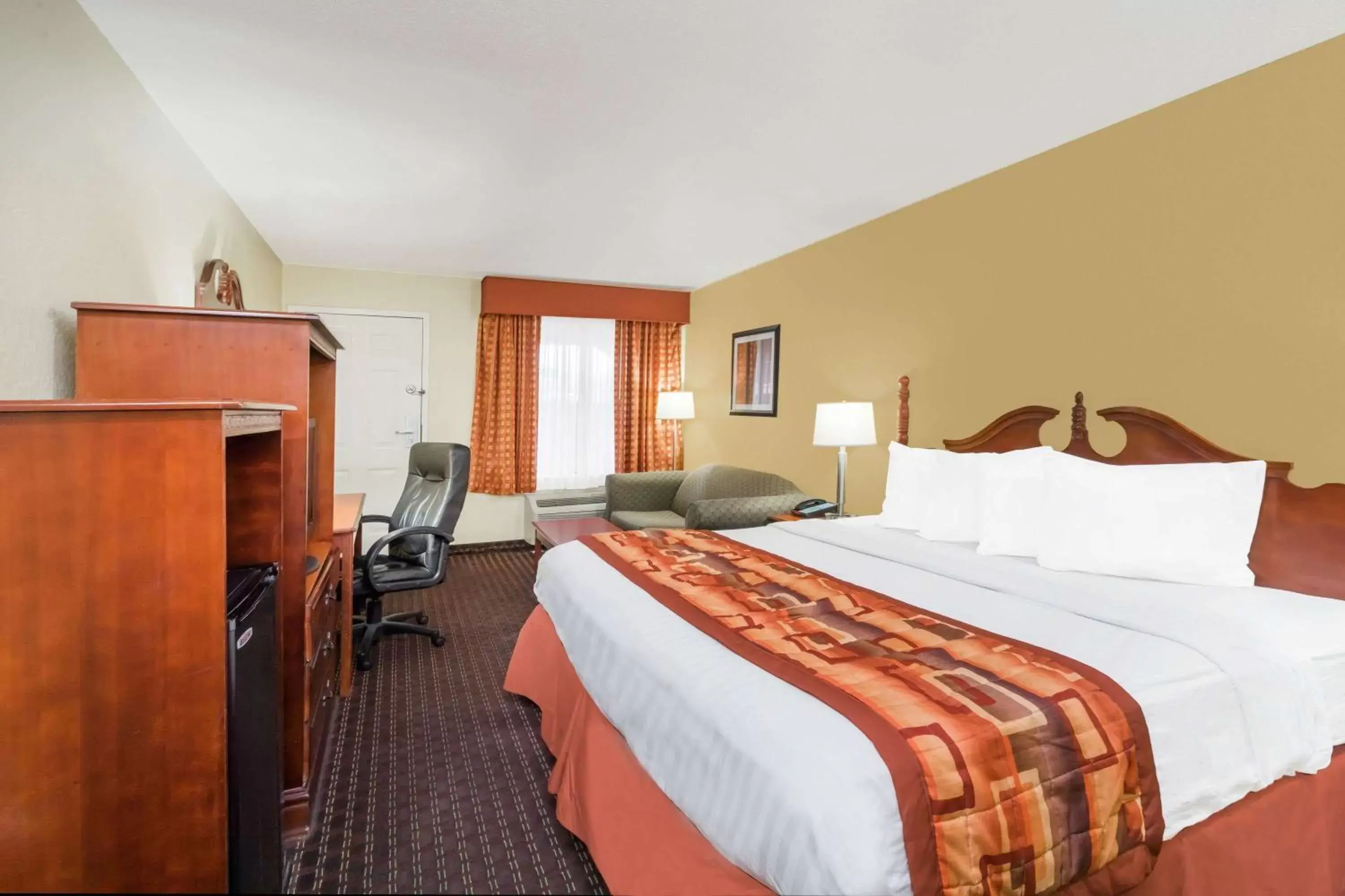 Photo of the whole room, Bed in Baymont by Wyndham Goodlettsville Nashville