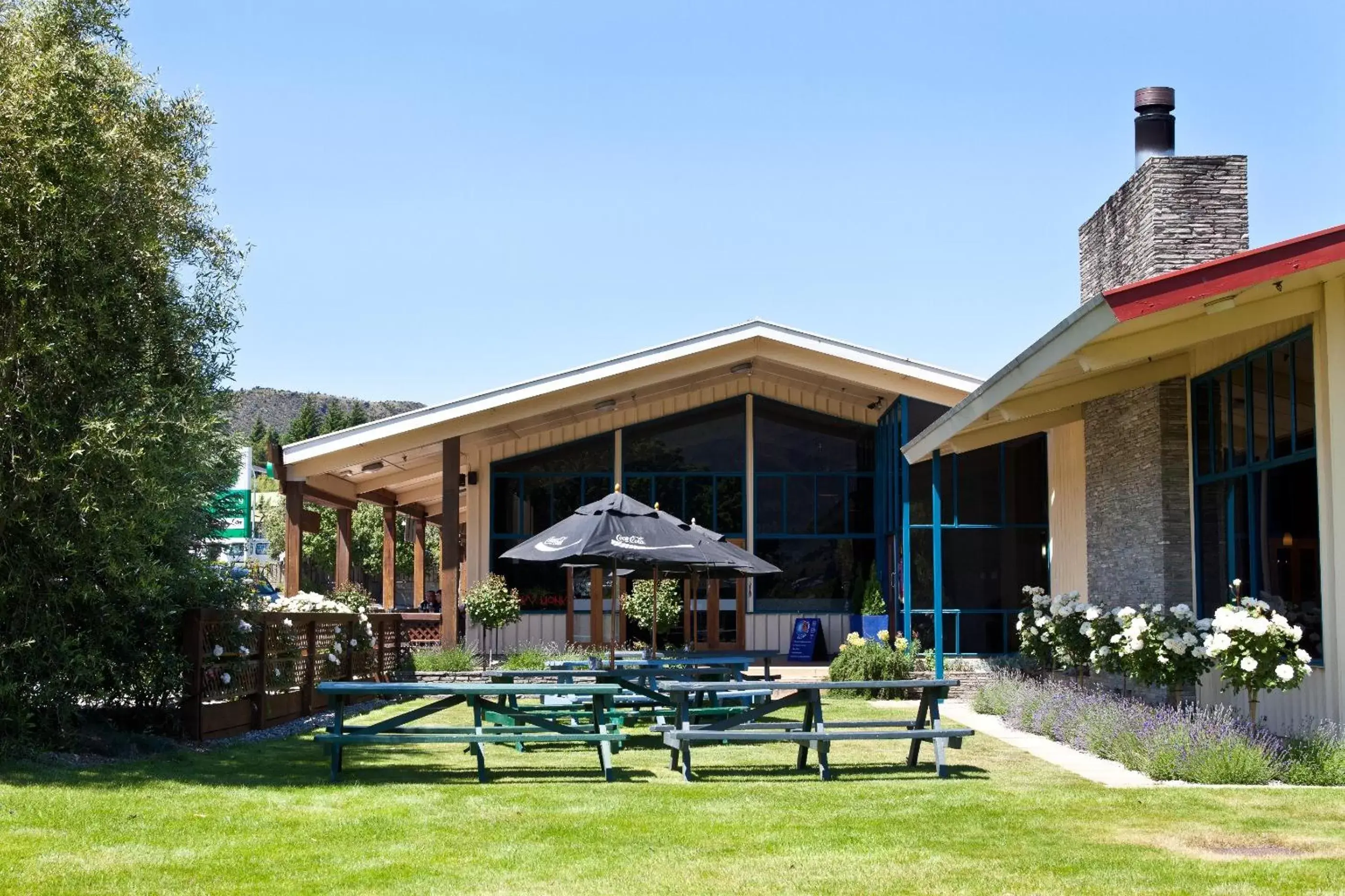 Restaurant/places to eat, Property Building in Wanaka Hotel