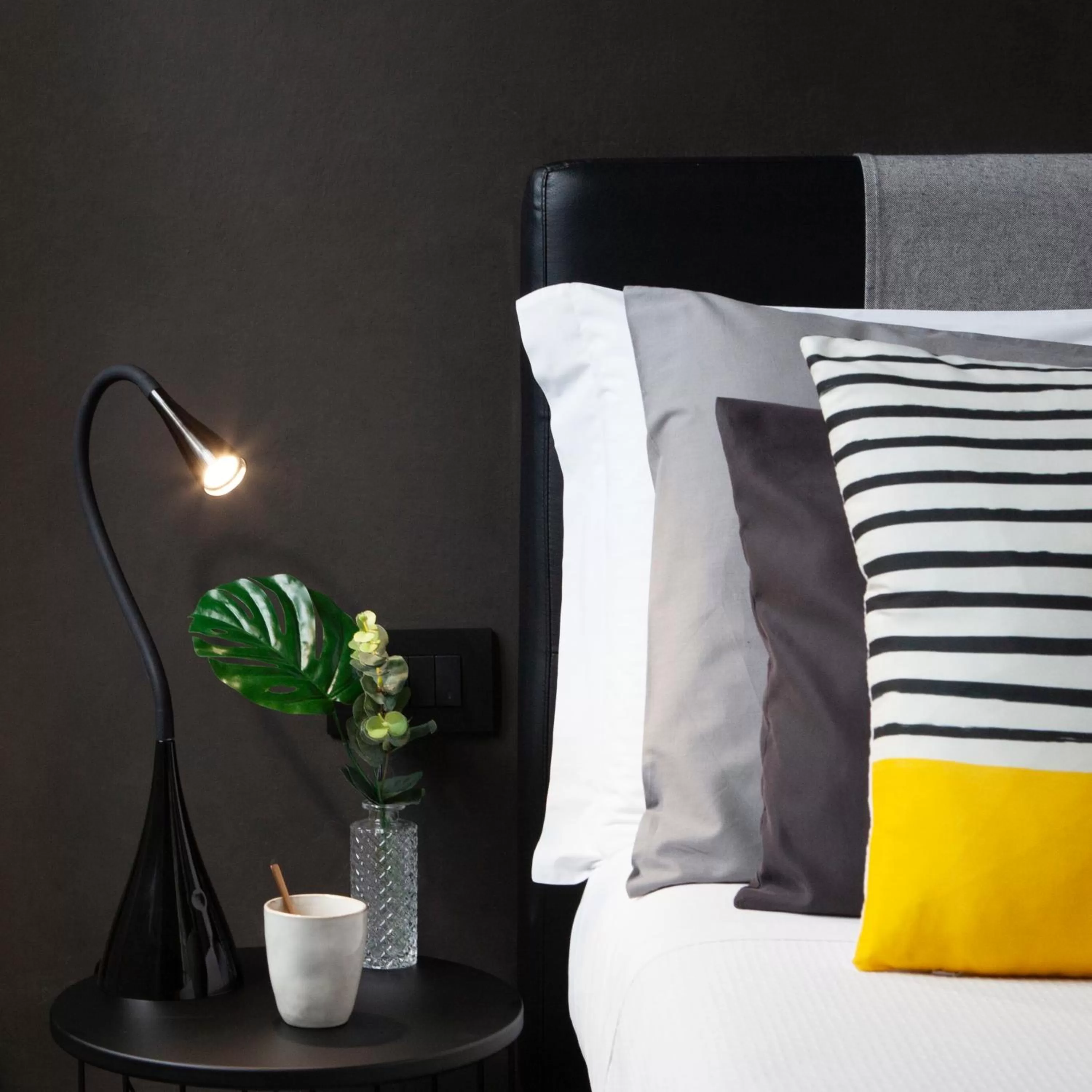 Decorative detail, Bed in 3B Firenze Centro