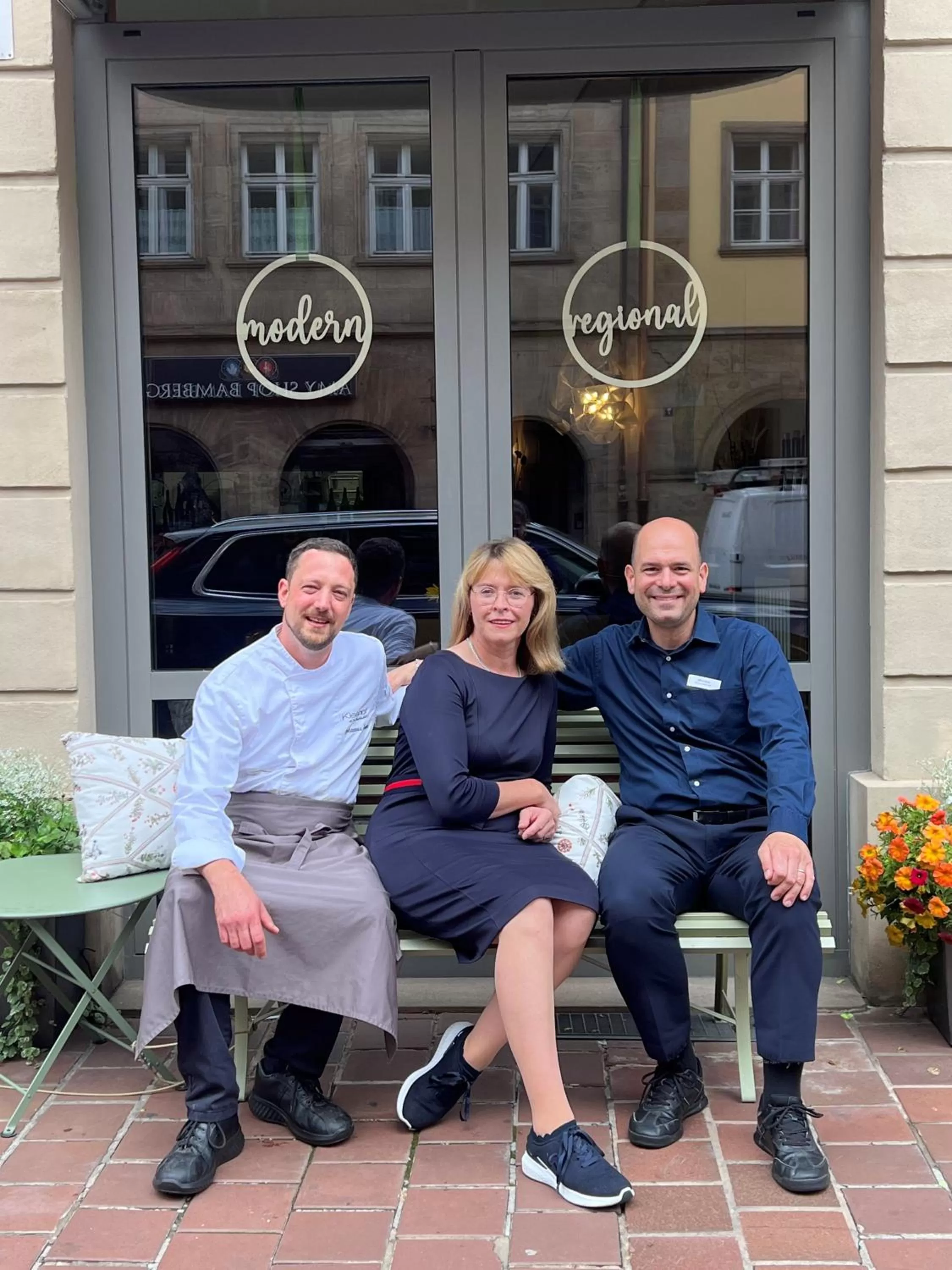 Restaurant/places to eat in Hotel Europa