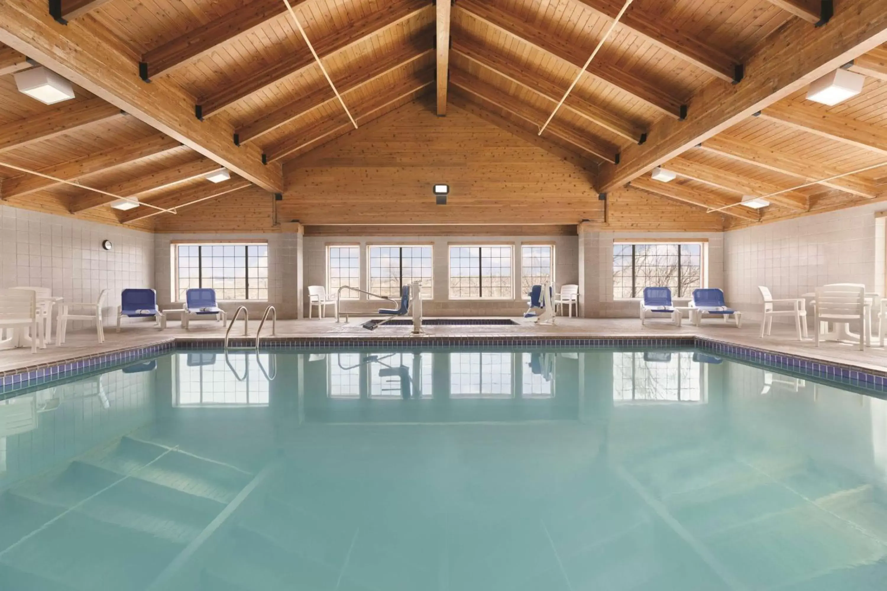 Activities, Swimming Pool in Country Inn & Suites by Radisson, Billings, MT