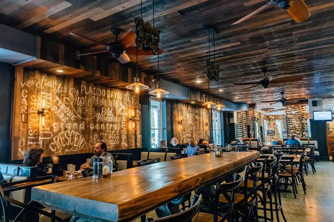 Hollander Hotel - Downtown St. Petersburg