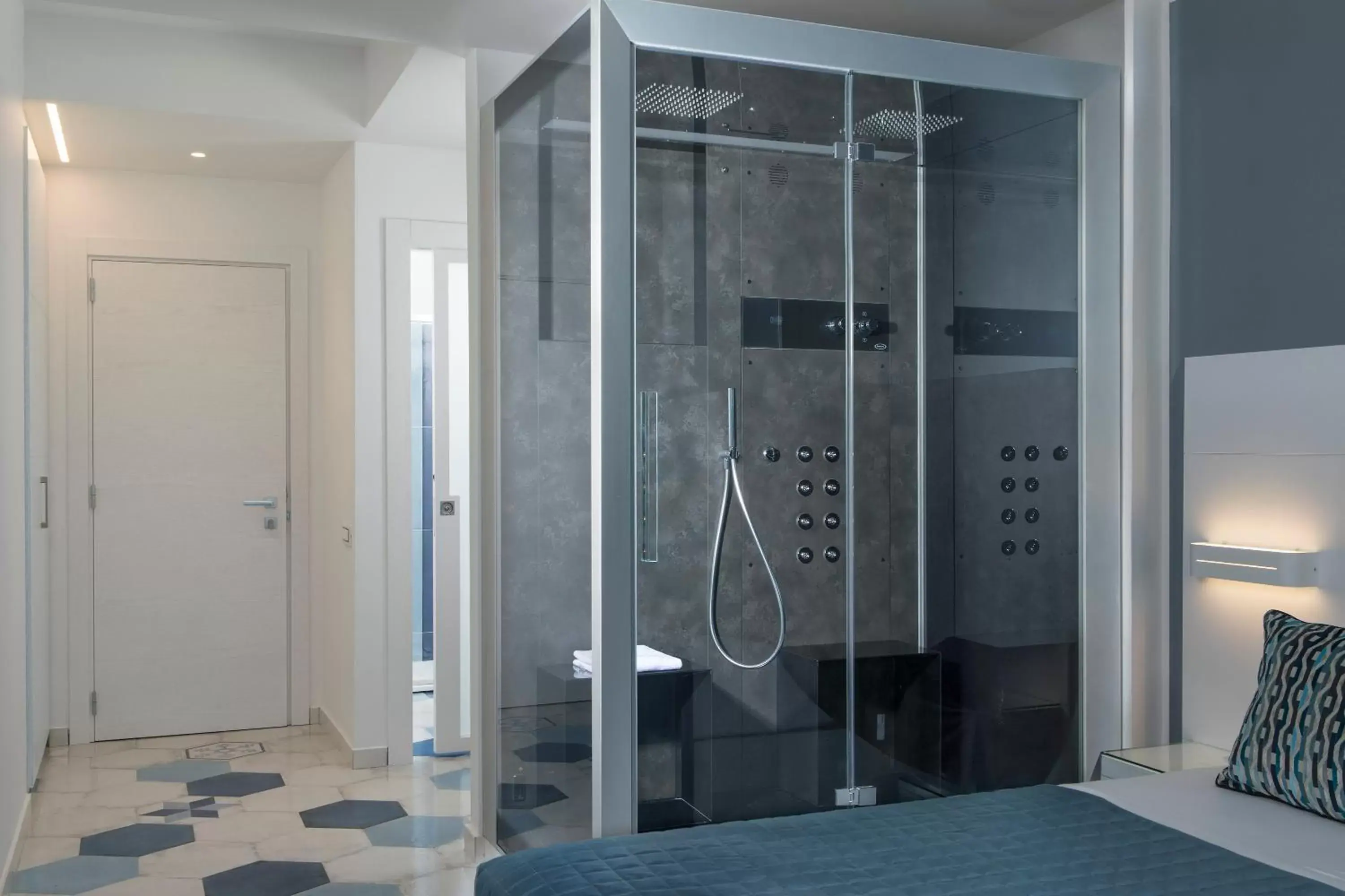 Spa and wellness centre/facilities in Lloyd's Baia Hotel Spa and wellness centre/facilities in Lloyd's Baia Hotel