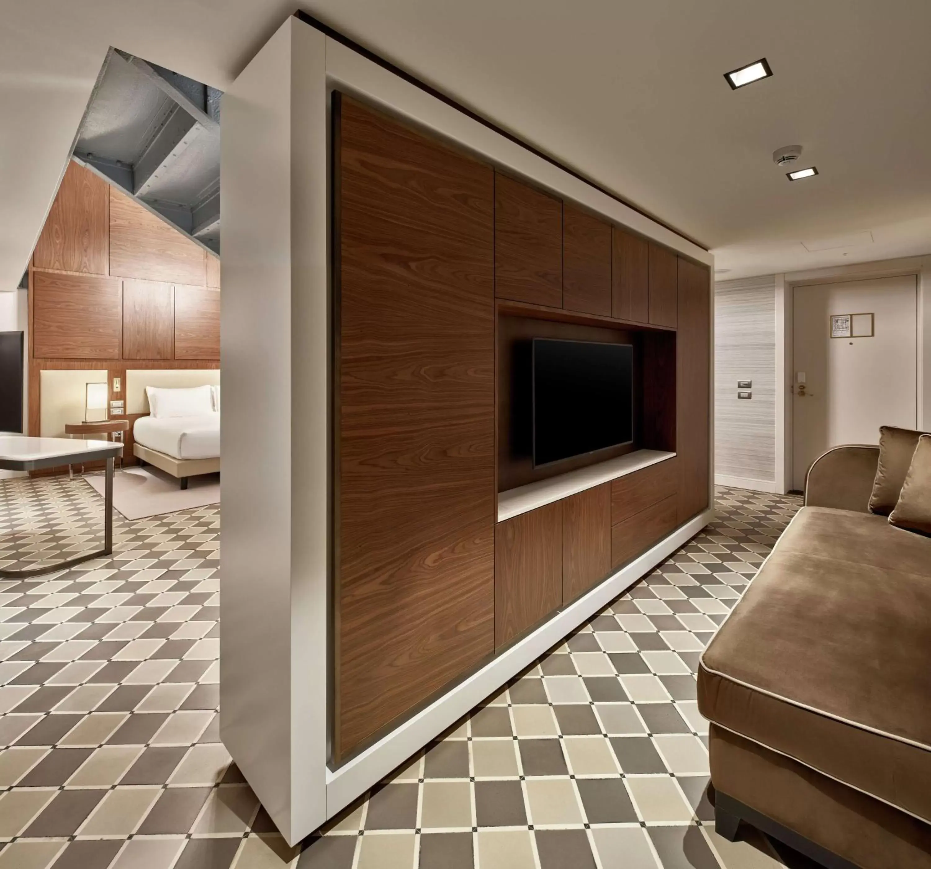 Bedroom, TV/Entertainment Center in DoubleTree By Hilton Trieste