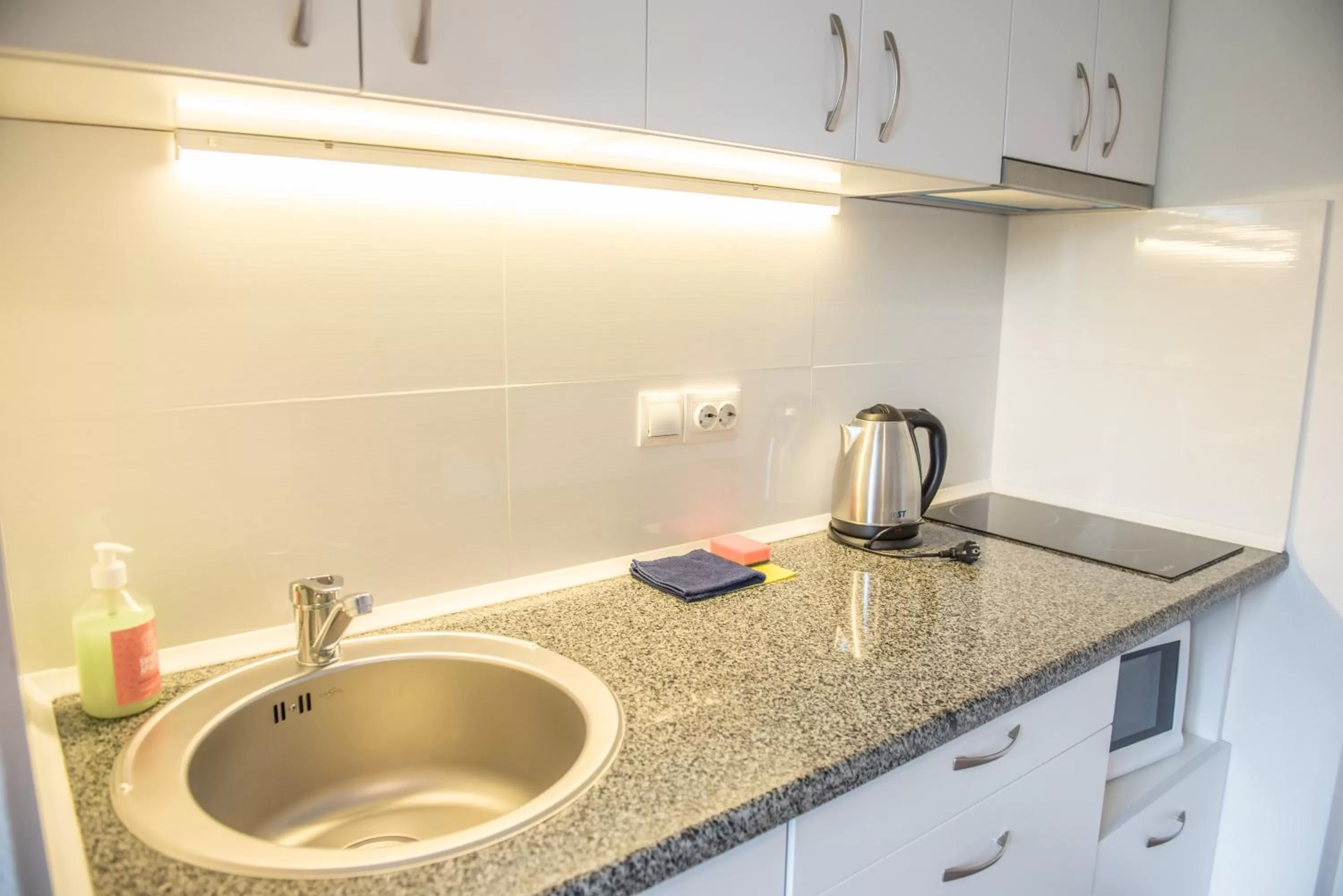 Coffee/tea facilities, Kitchen/Kitchenette in Smart Apart