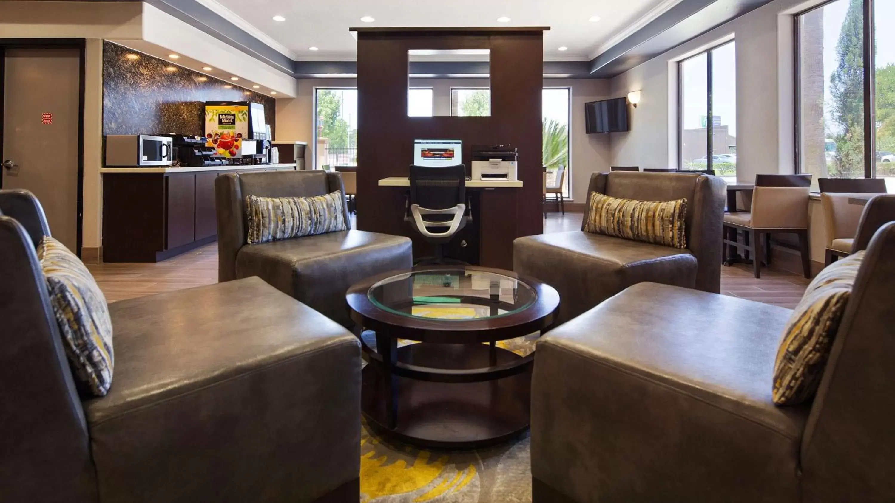 Lobby or reception in Best Western Plus North Houston Inn & Suites