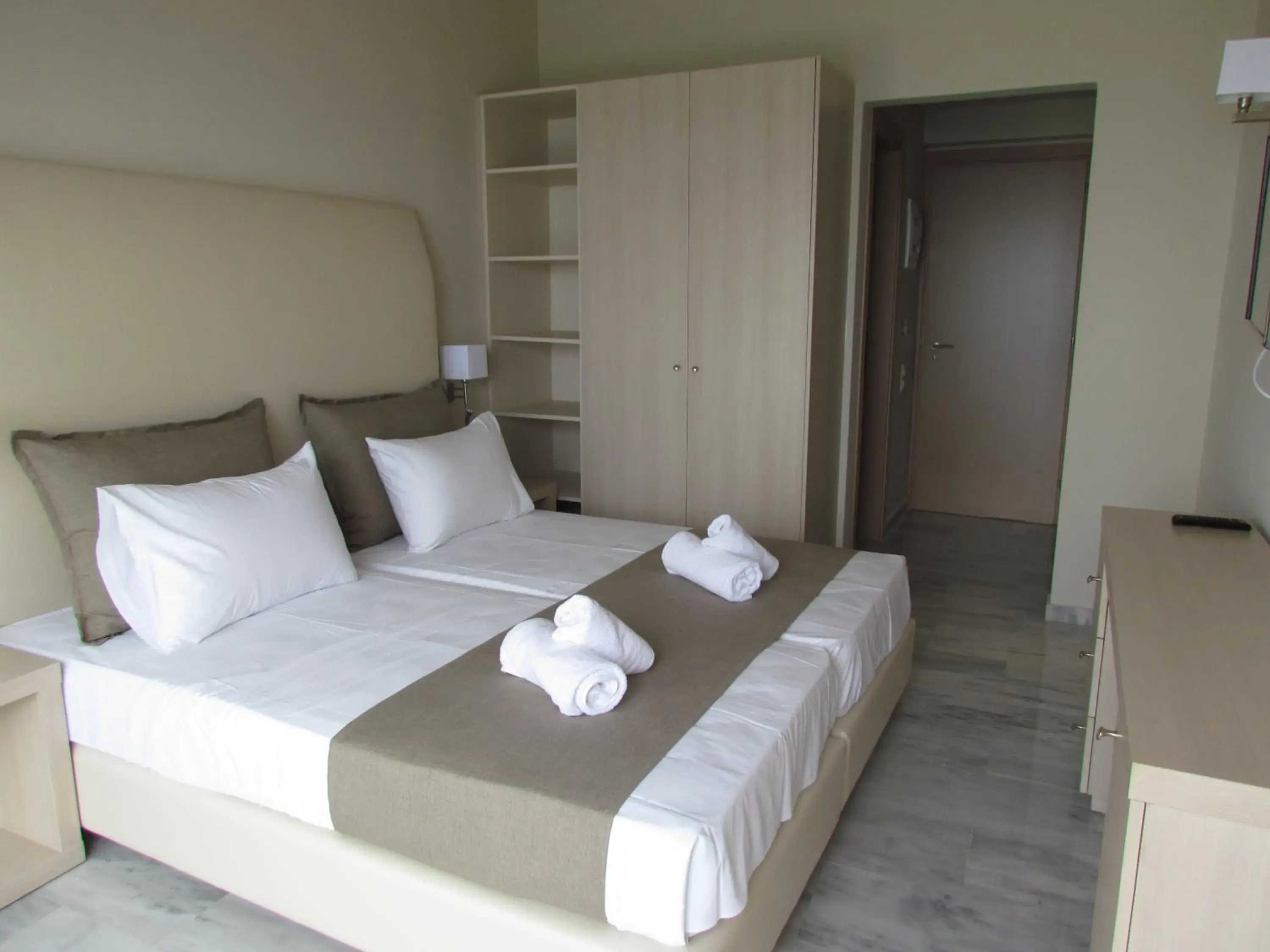 bunk bed, Bed in Archipelagos Hotel