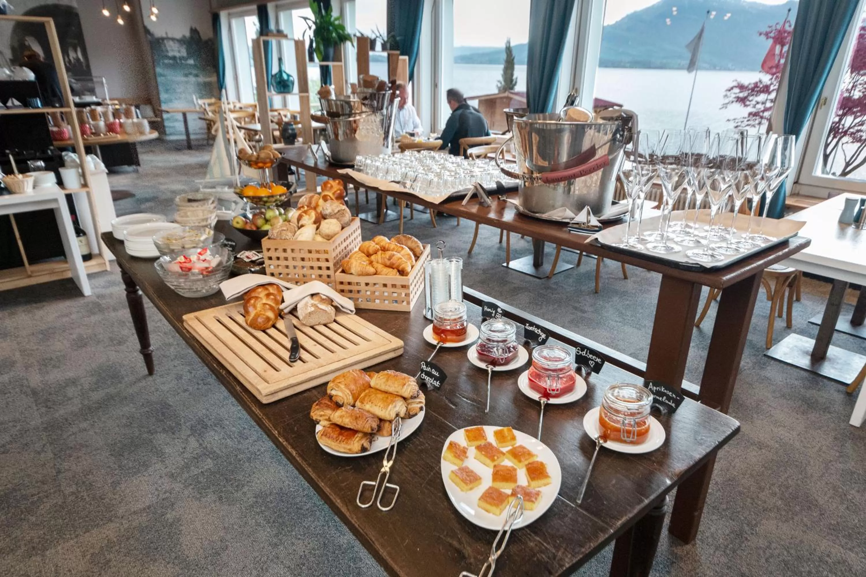 Buffet breakfast in Seehotel Kastanienbaum