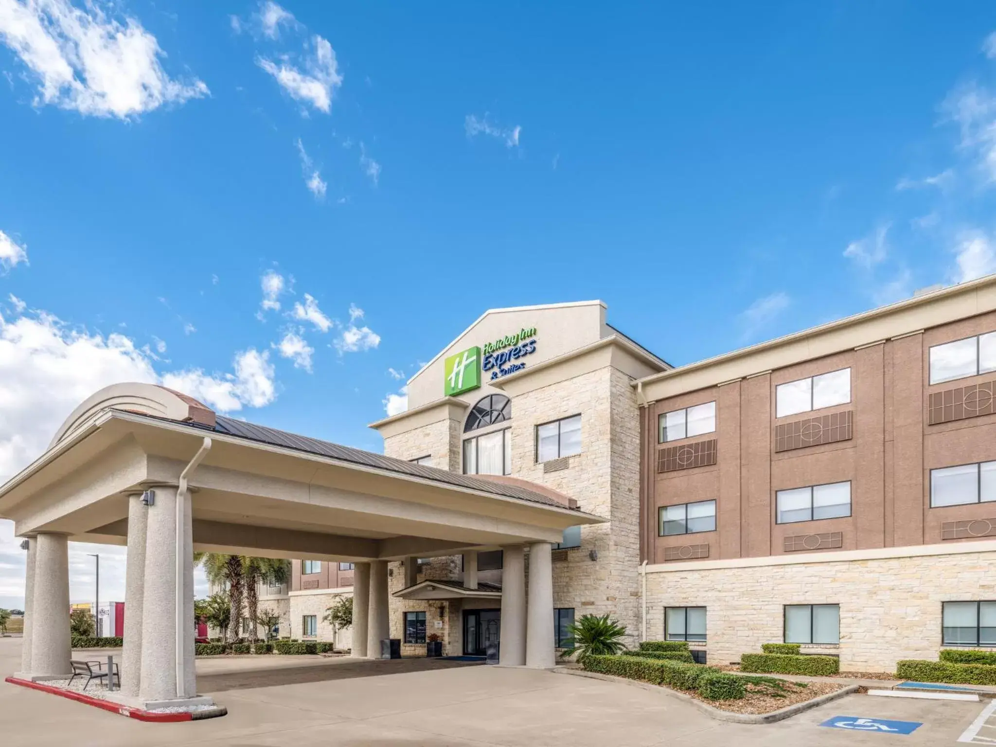 Property Building in Holiday Inn Express Hotel & Suites Beaumont Northwest, an IHG Hotel