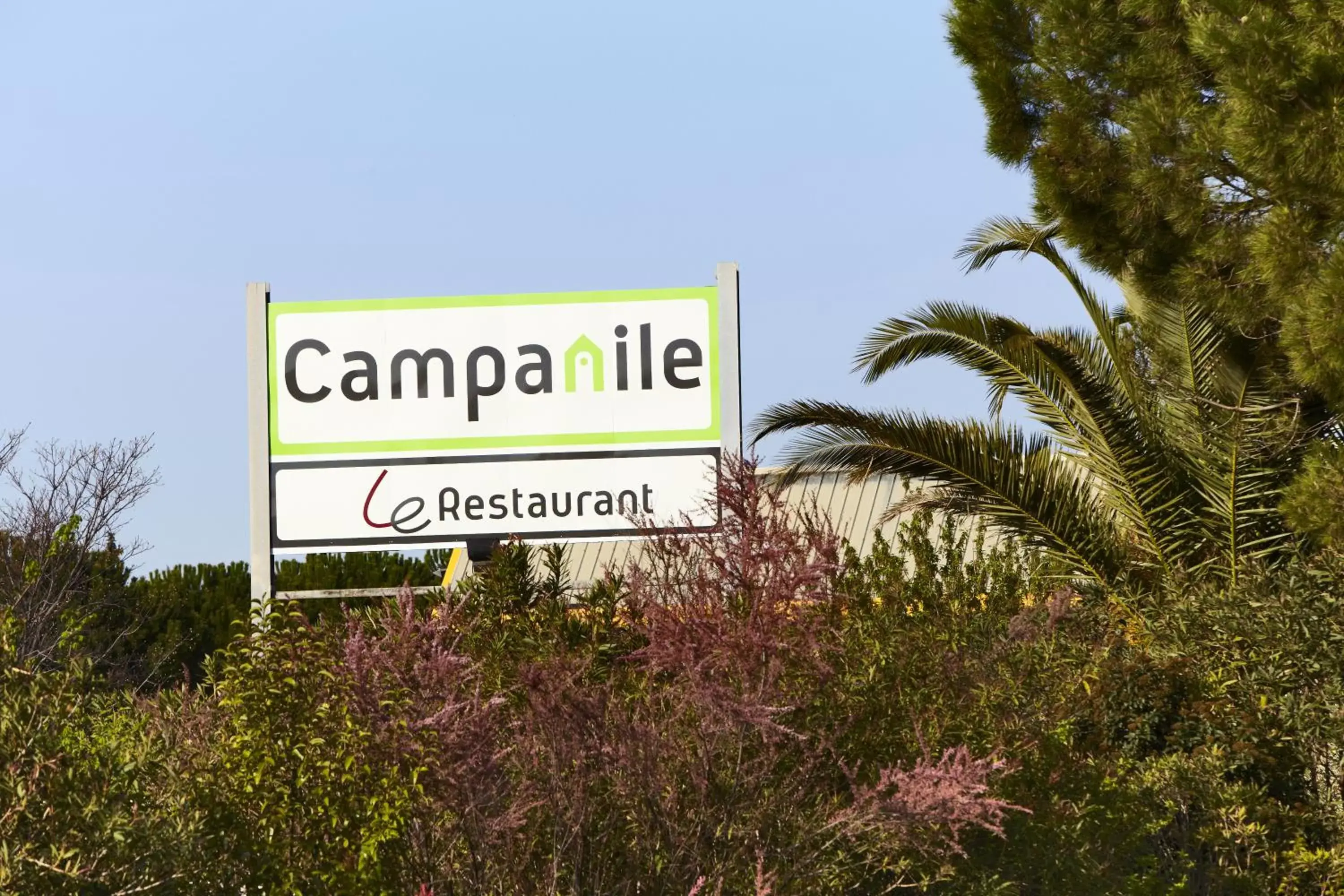 Property logo or sign in Campanile Béziers A9/A75