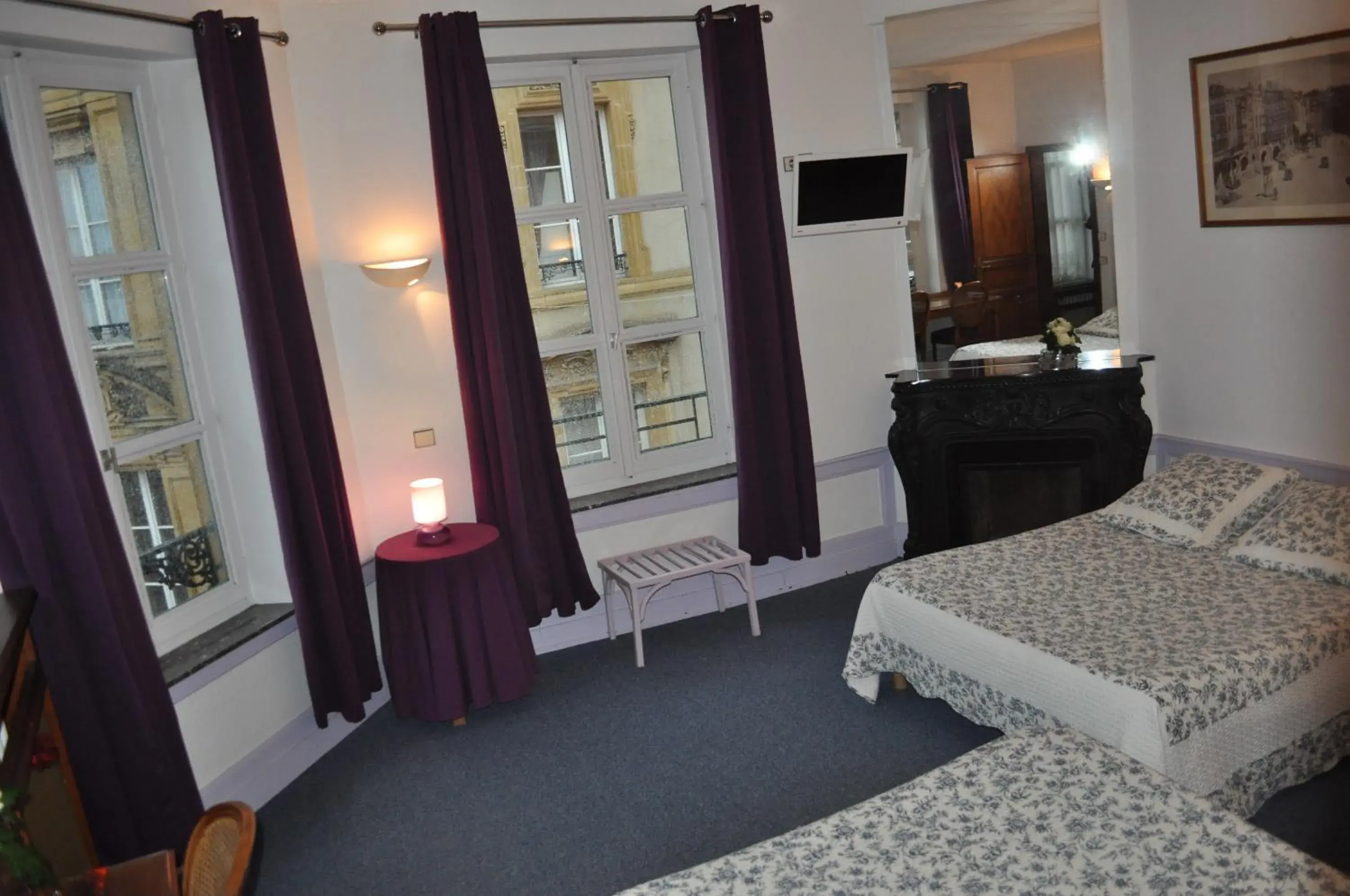 Photo of the whole room, Room Photo in Hôtel du Centre