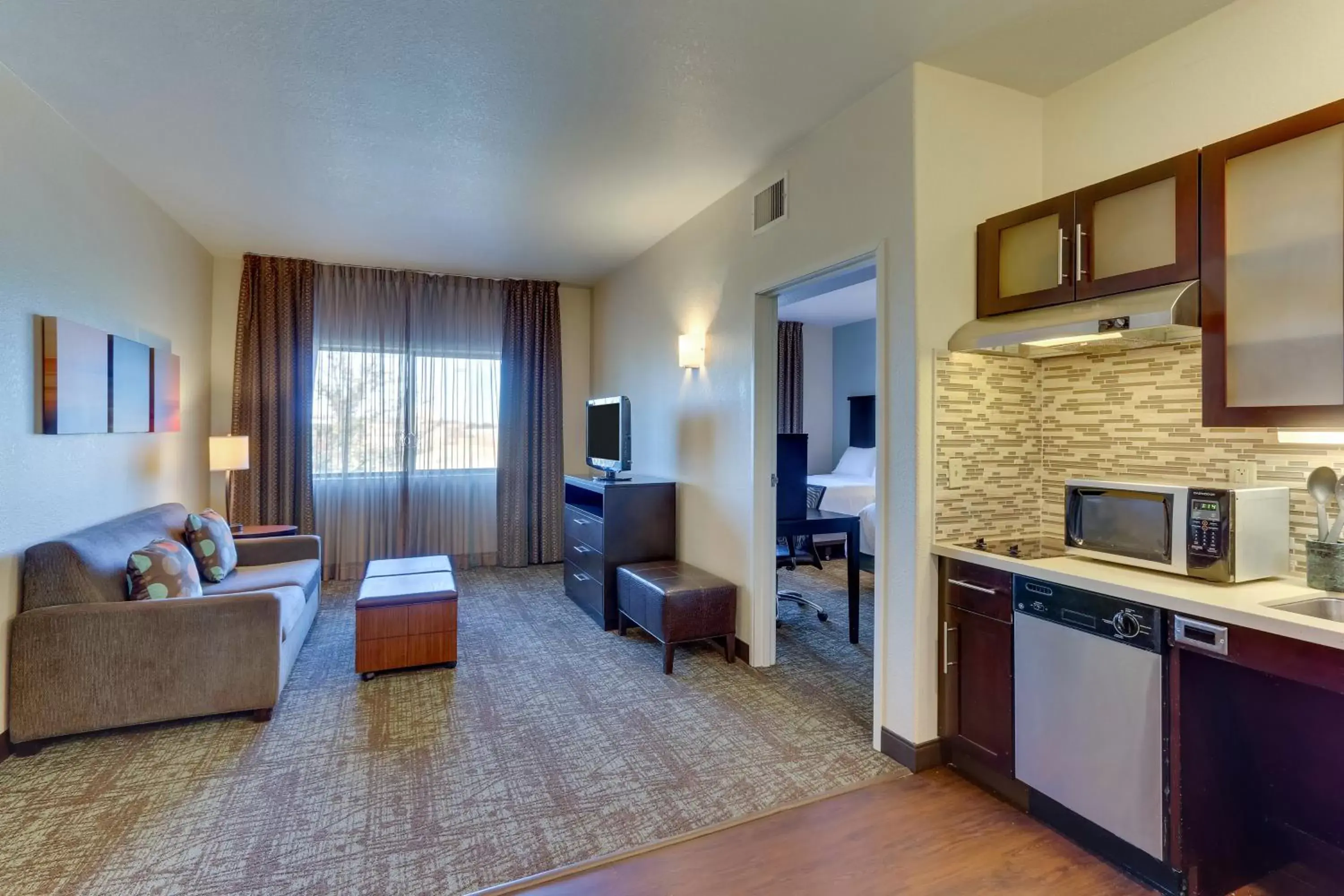 Photo of the whole room, Kitchen/Kitchenette in Staybridge Suites San Angelo, an IHG Hotel
