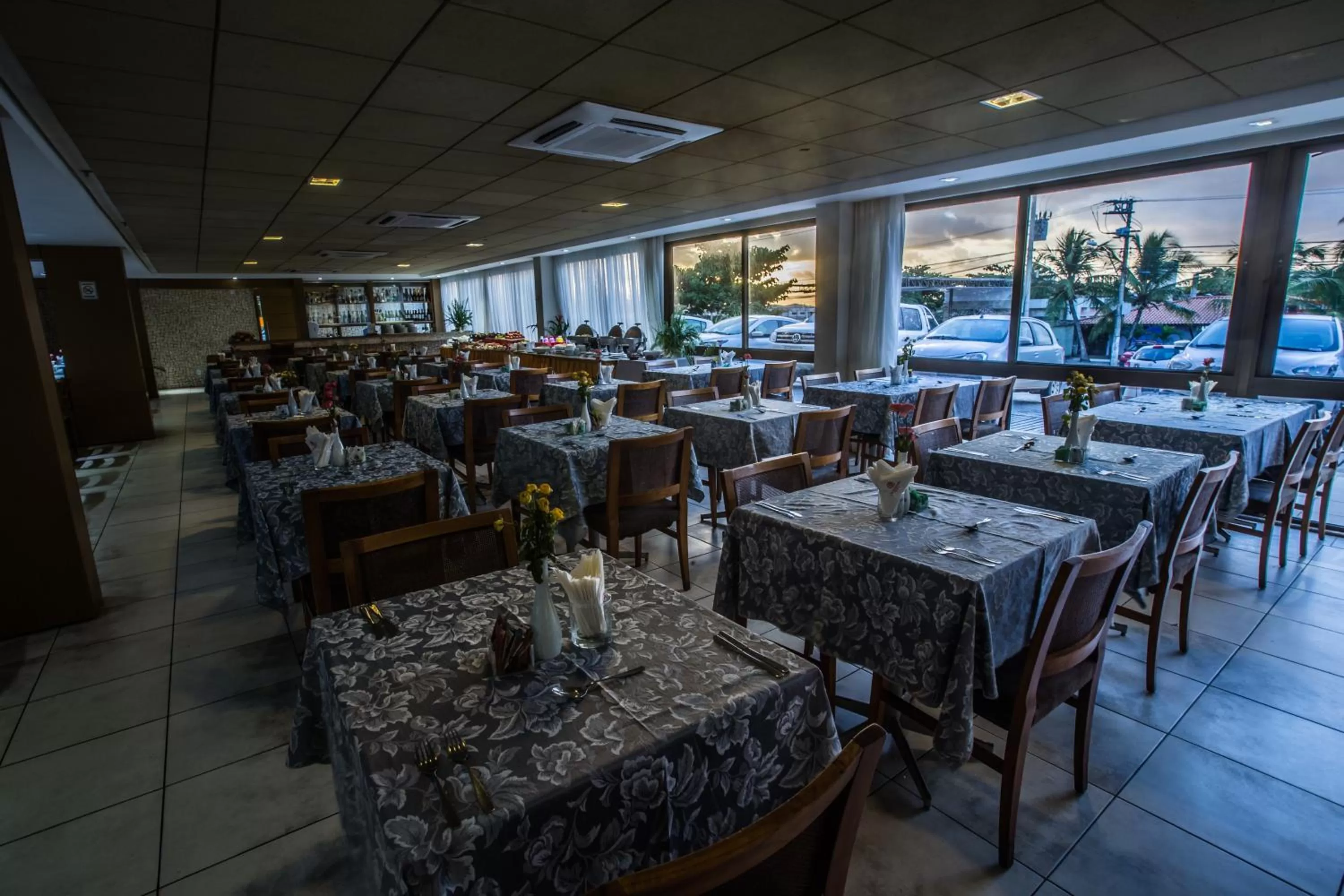 Restaurant/places to eat in Catussaba Business Hotel