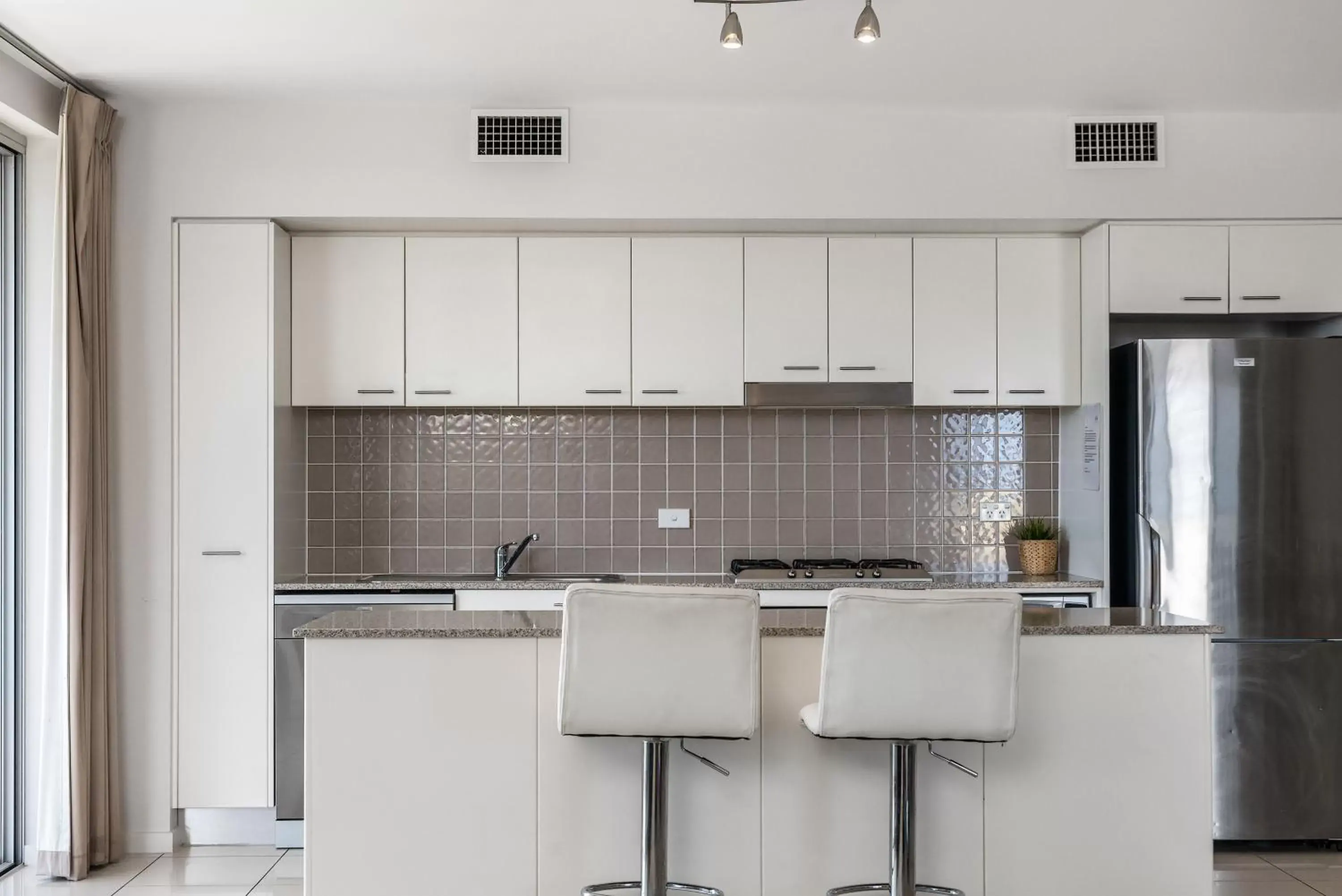 Kitchen/Kitchenette in Grandview Apartments