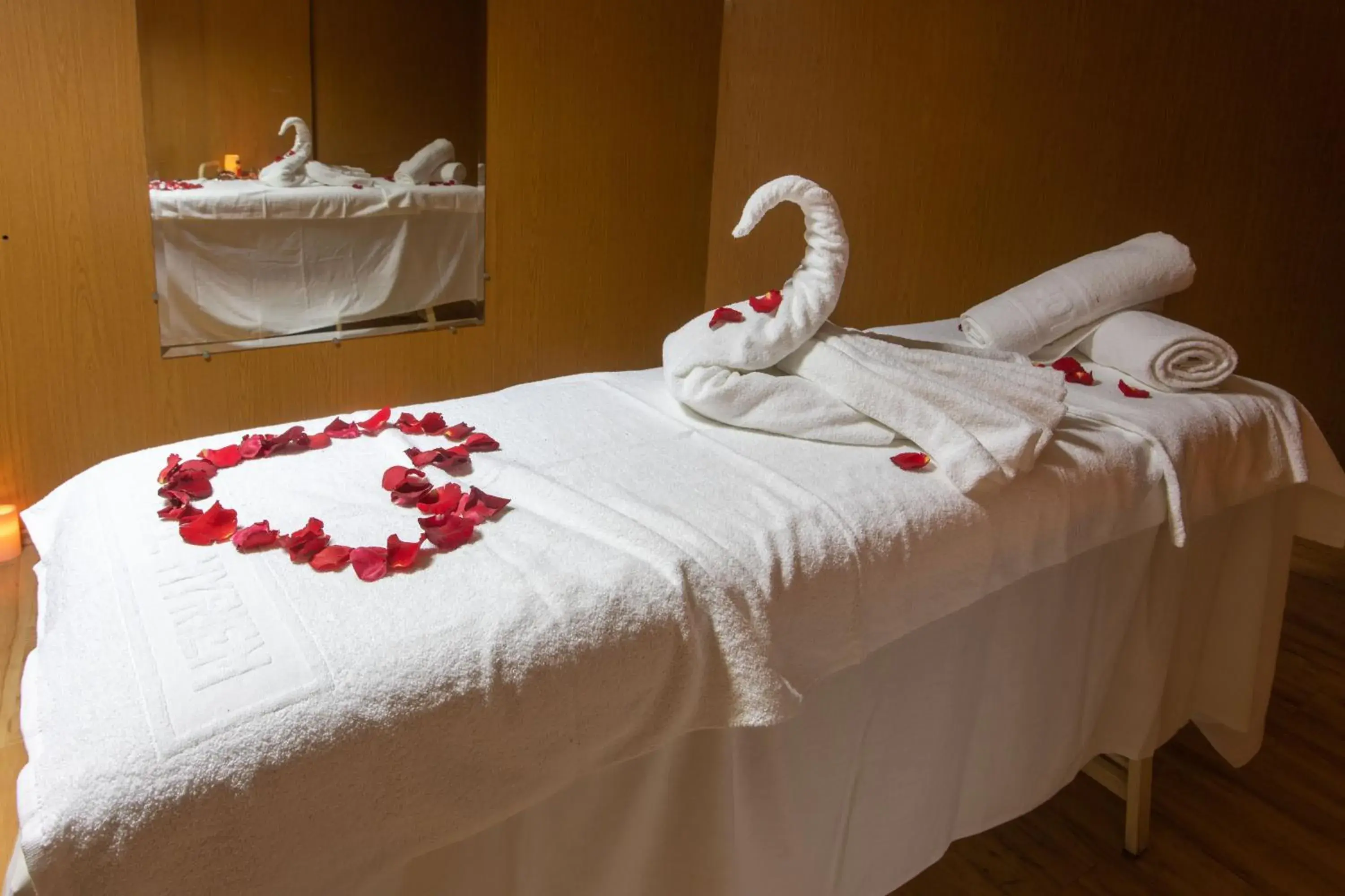 Massage, Bed in Hotel Meriem Marrakech