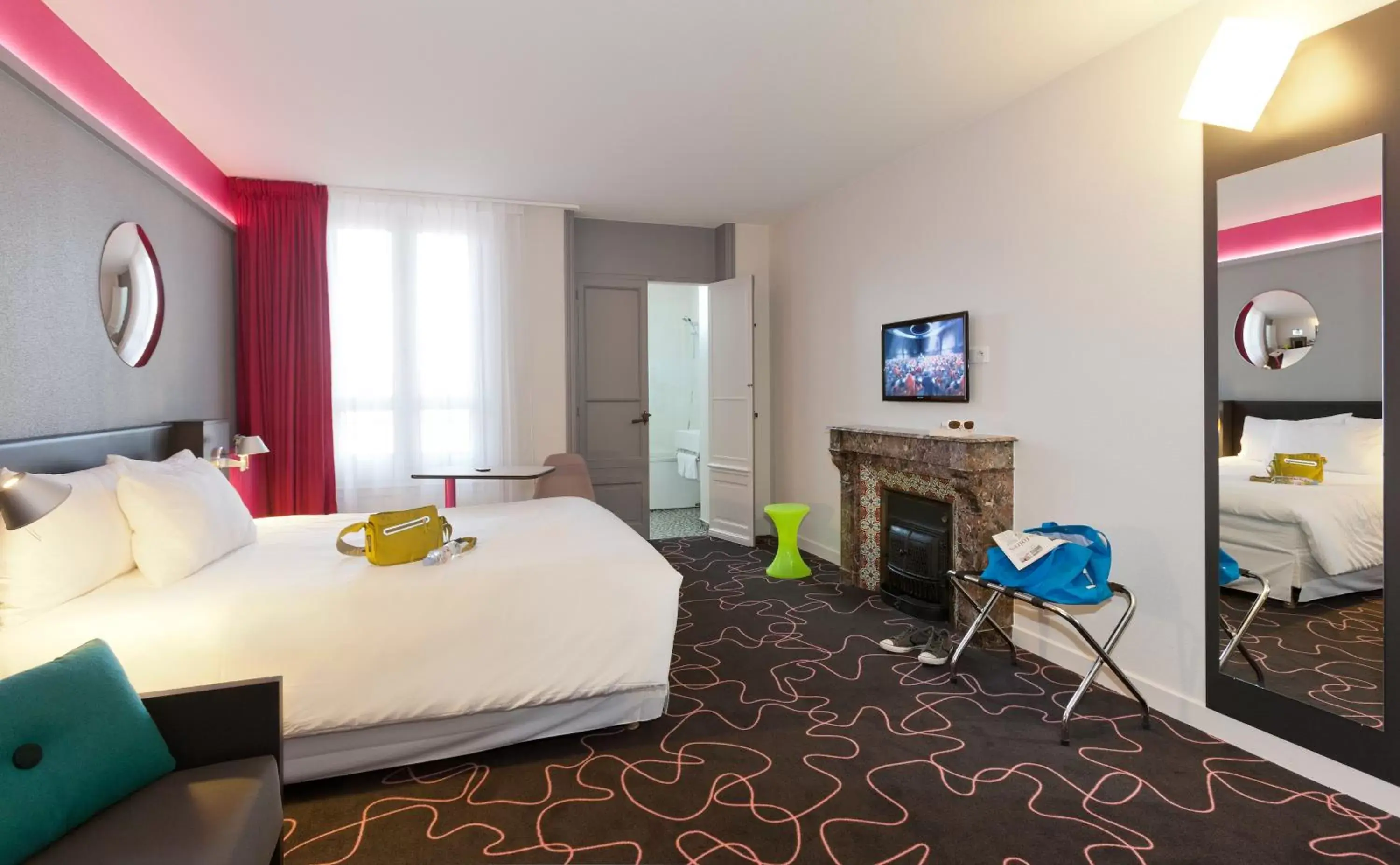 Bedroom in ibis Styles Roanne Centre Gare