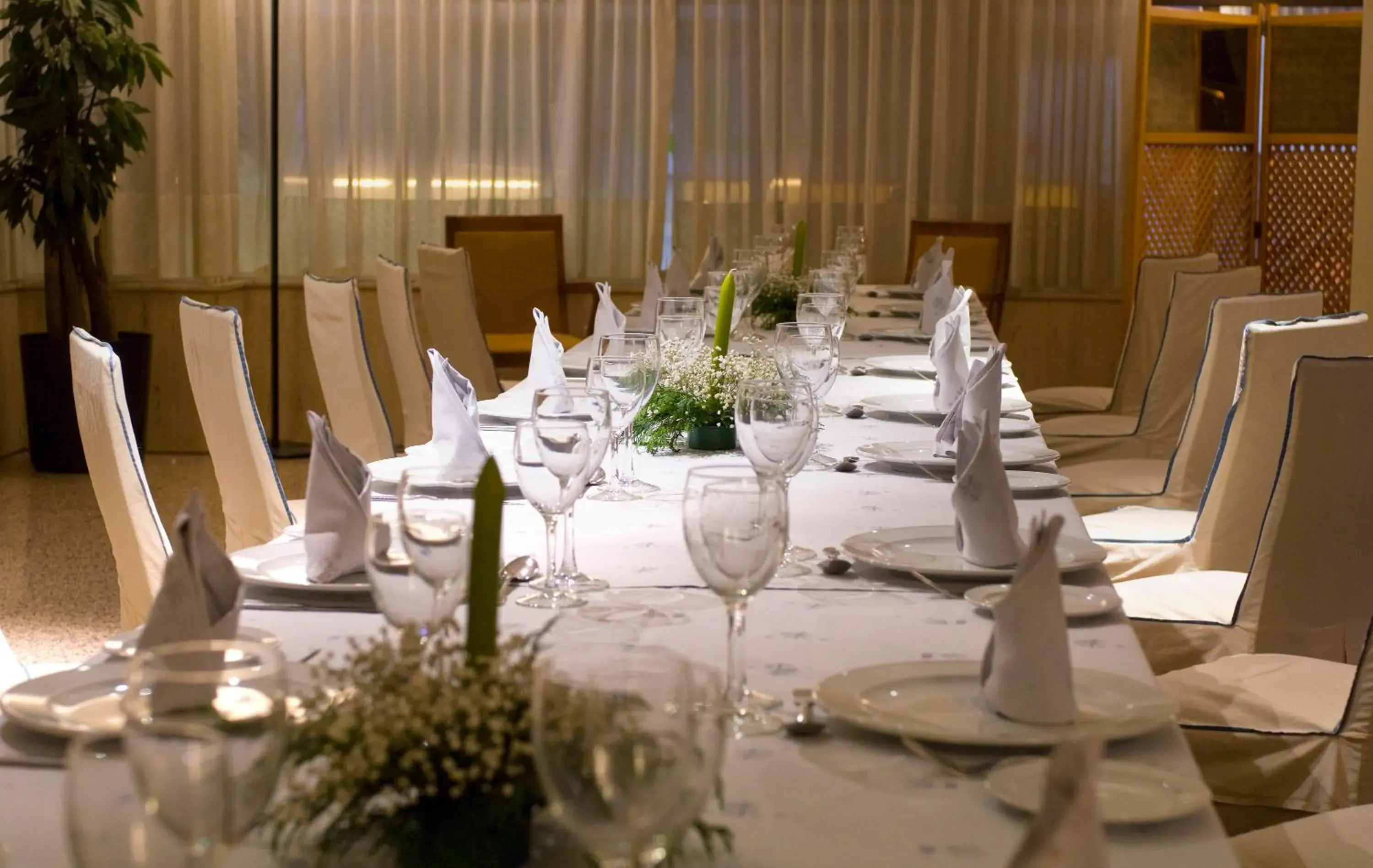 Banquet/Function facilities, Restaurant/Places to Eat in Hotel San Antonio