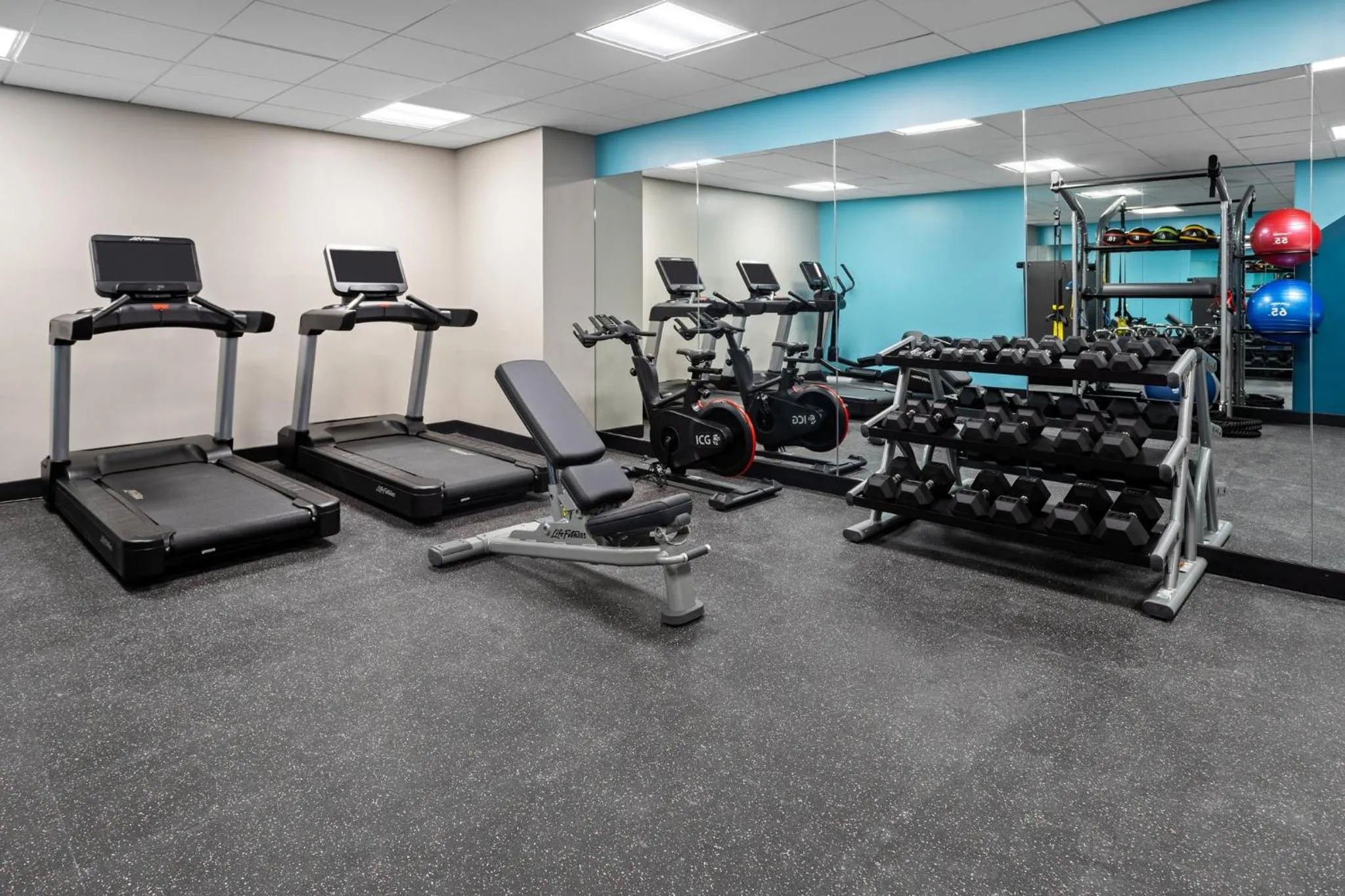 Spa and wellness centre/facilities in avid hotels - Brooklyn Dyker Heights by IHG