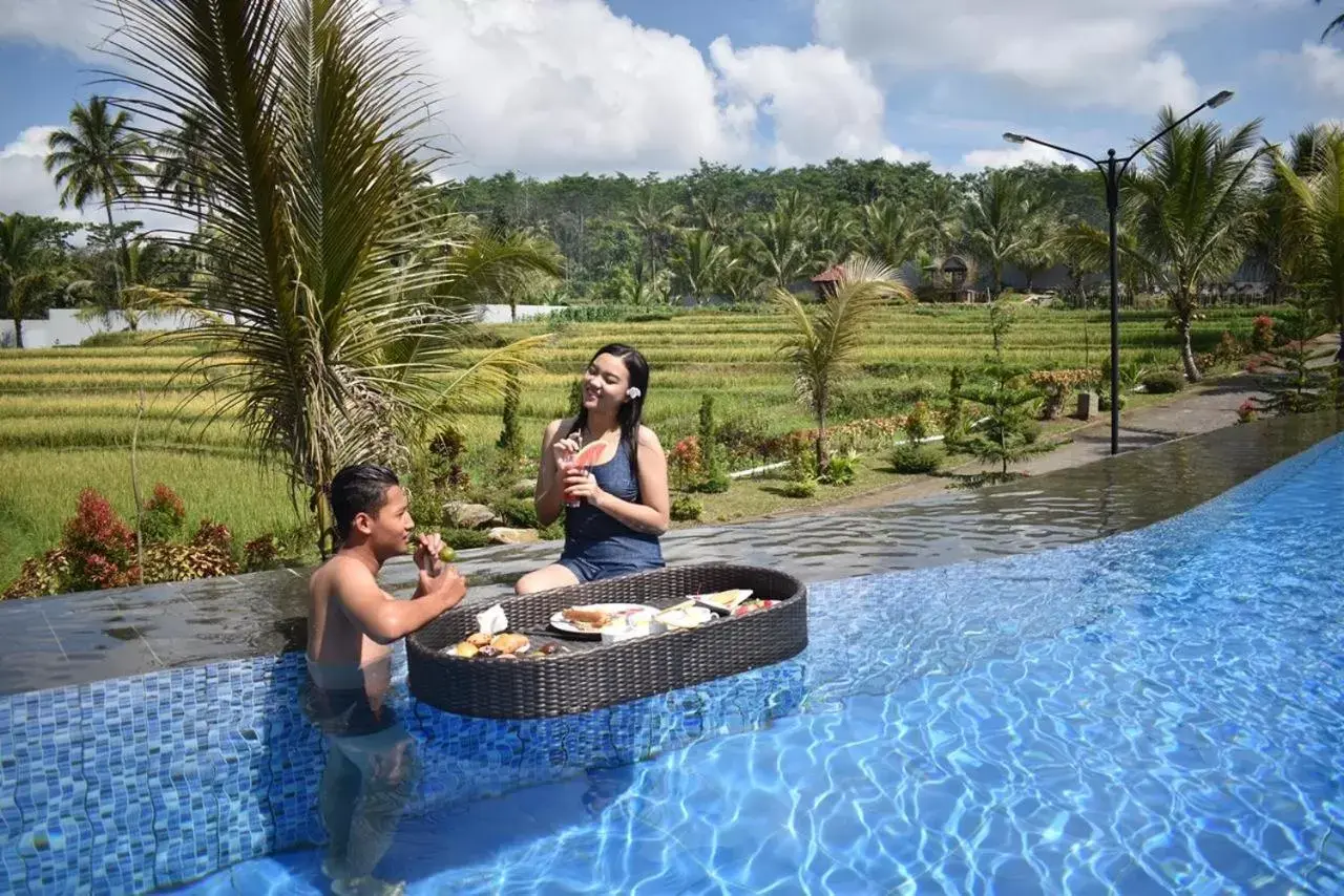 Swimming Pool in Grand Harvest Resort & Villas