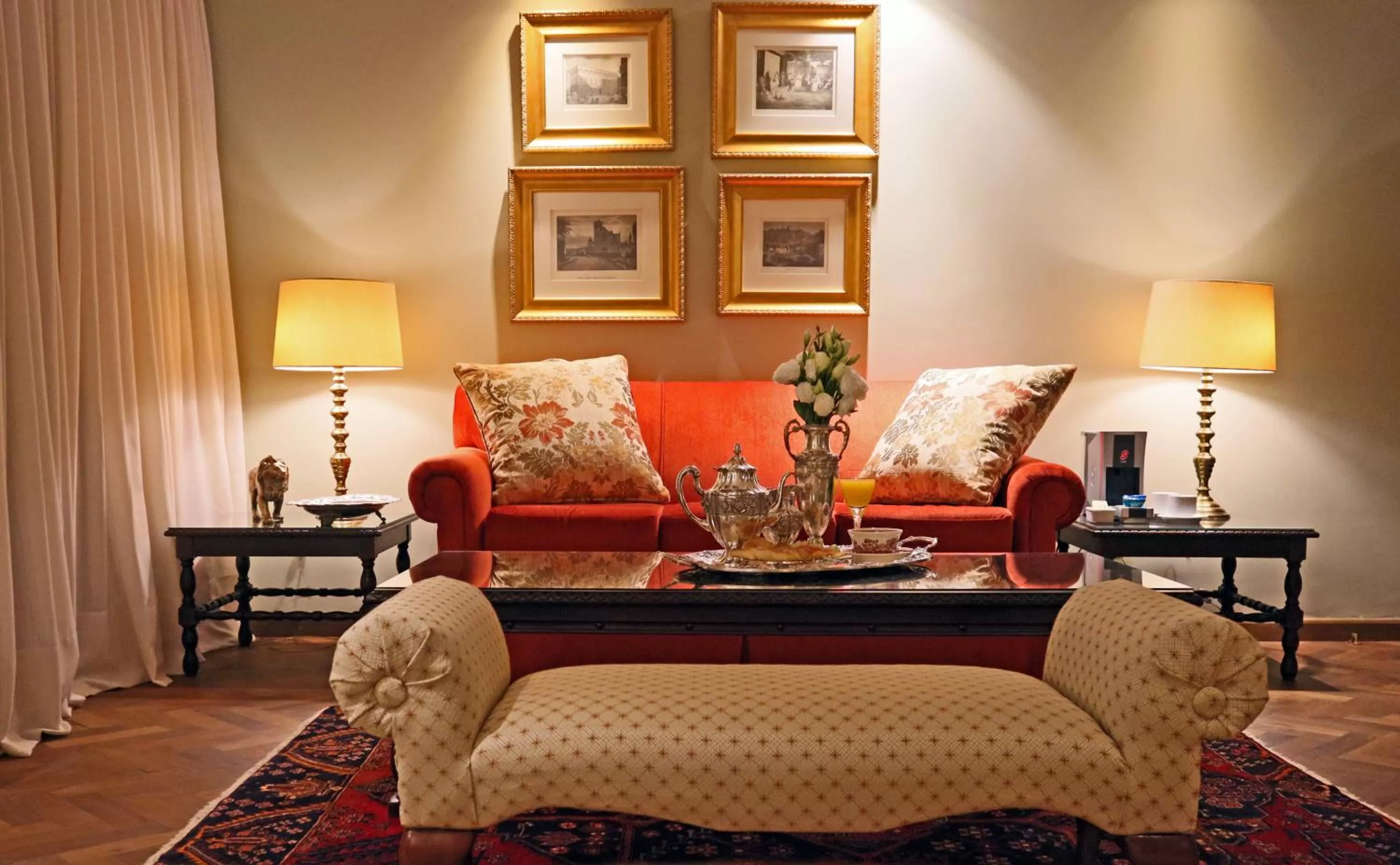 Seating area in Nino Hotel Boutique