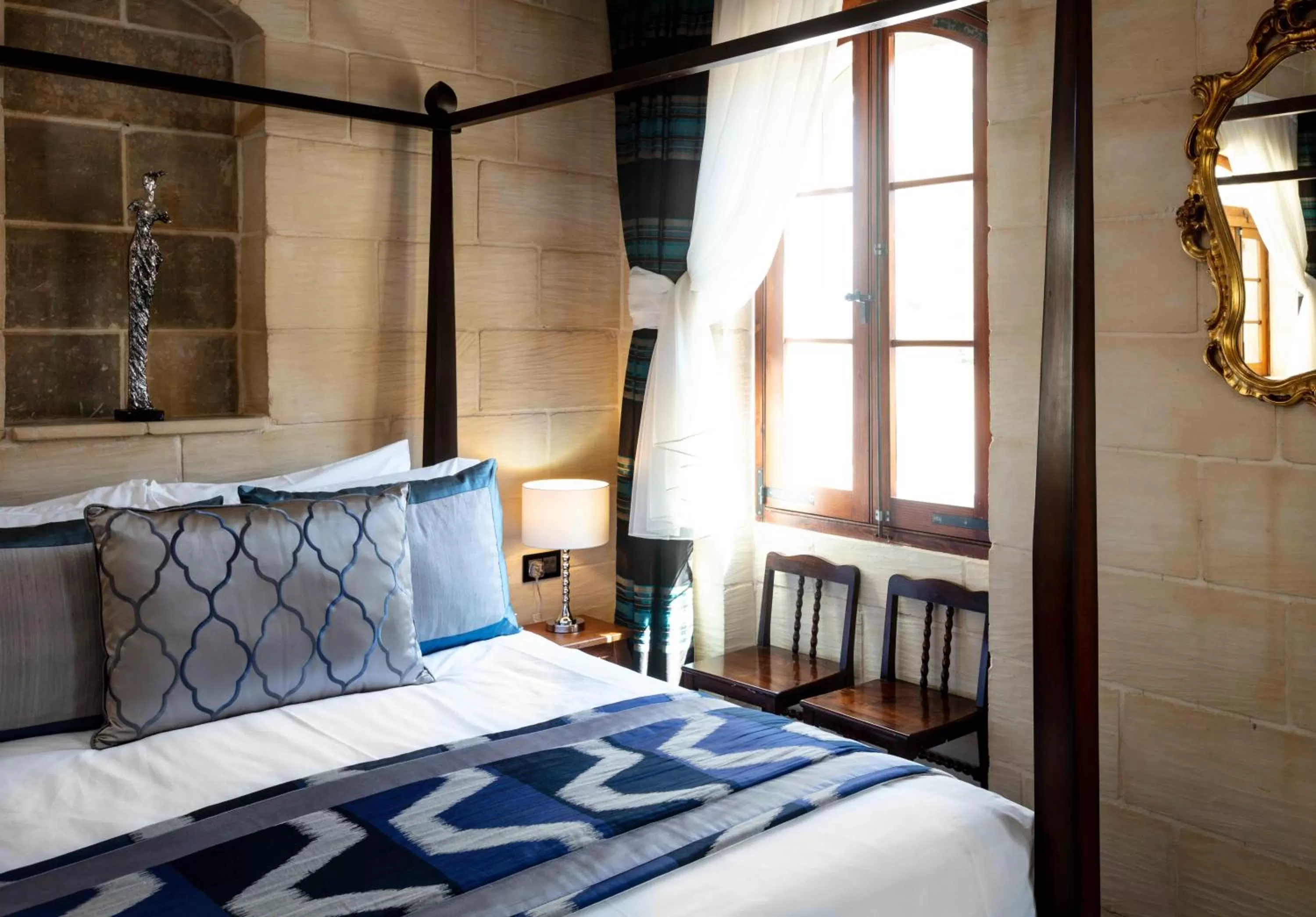 Bed in The 3Cities Auberge