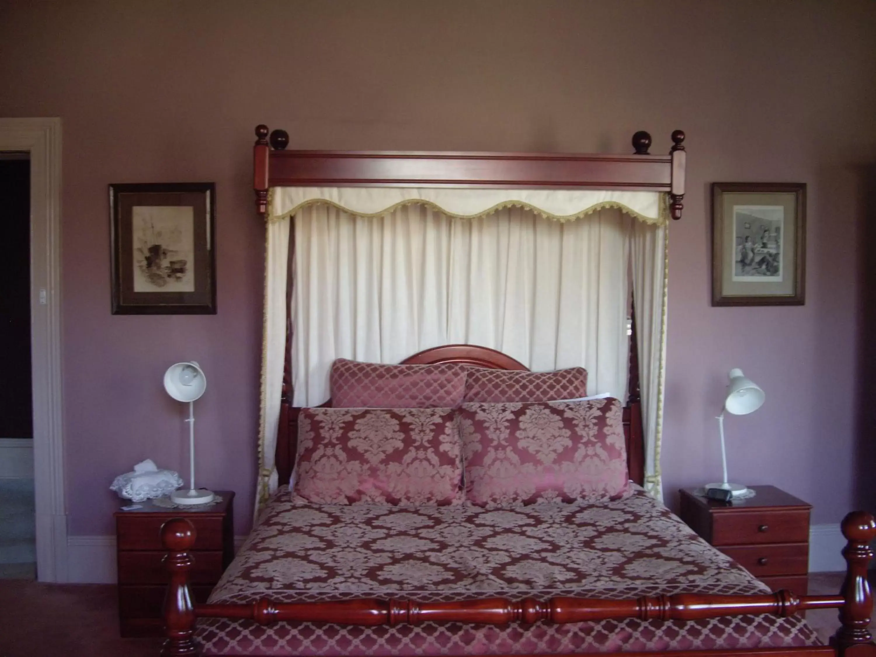 Deluxe Double or Twin Room with Spa Bath - single occupancy in Lucinda B&B Deluxe Double or Twin Room with Spa Bath - single occupancy in Lucinda B&B