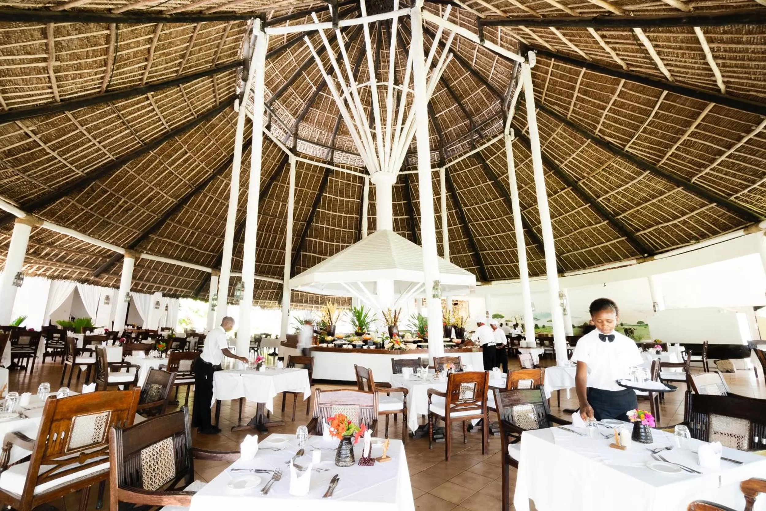 Restaurant/places to eat in Sandies Tropical Village