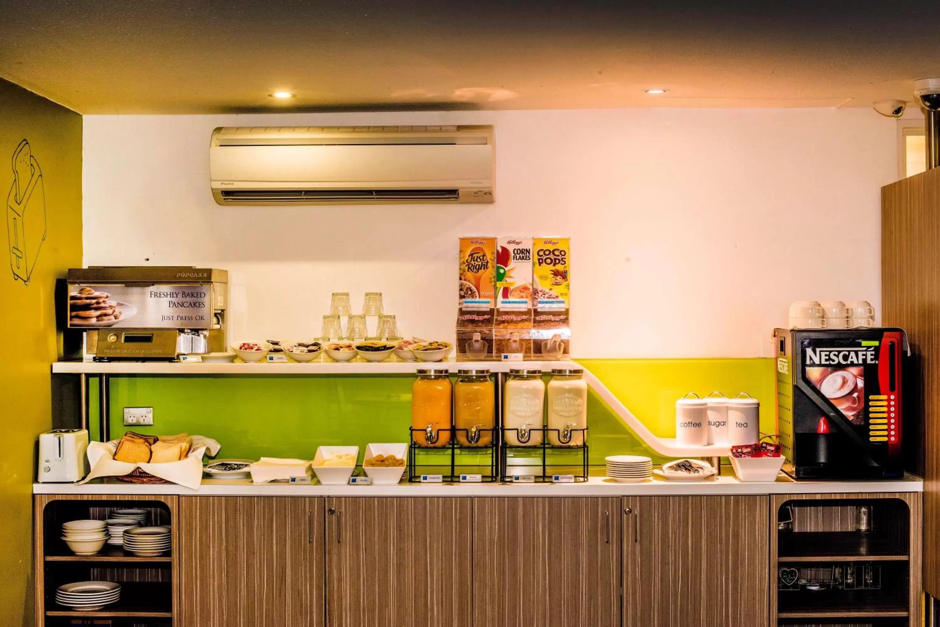 Restaurant/places to eat in ibis Budget Canberra Restaurant/places to eat in ibis Budget Canberra