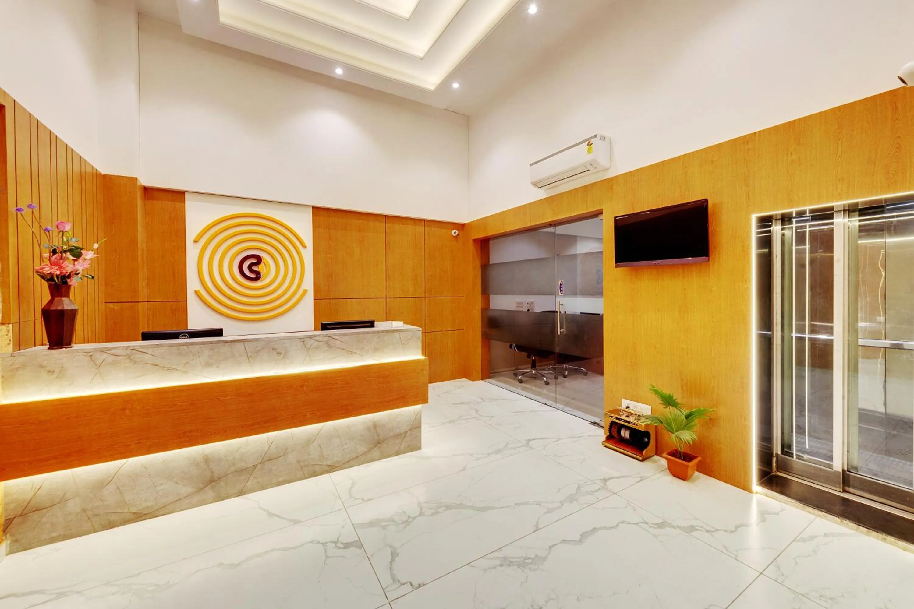 Lobby or reception in Click Hotel by Suba, Jamnagar