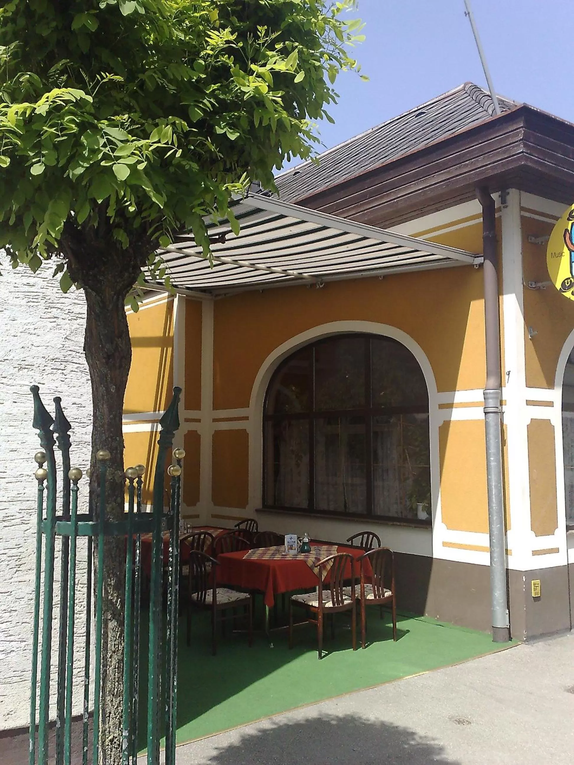 Facade/entrance in Gasthof Teufl