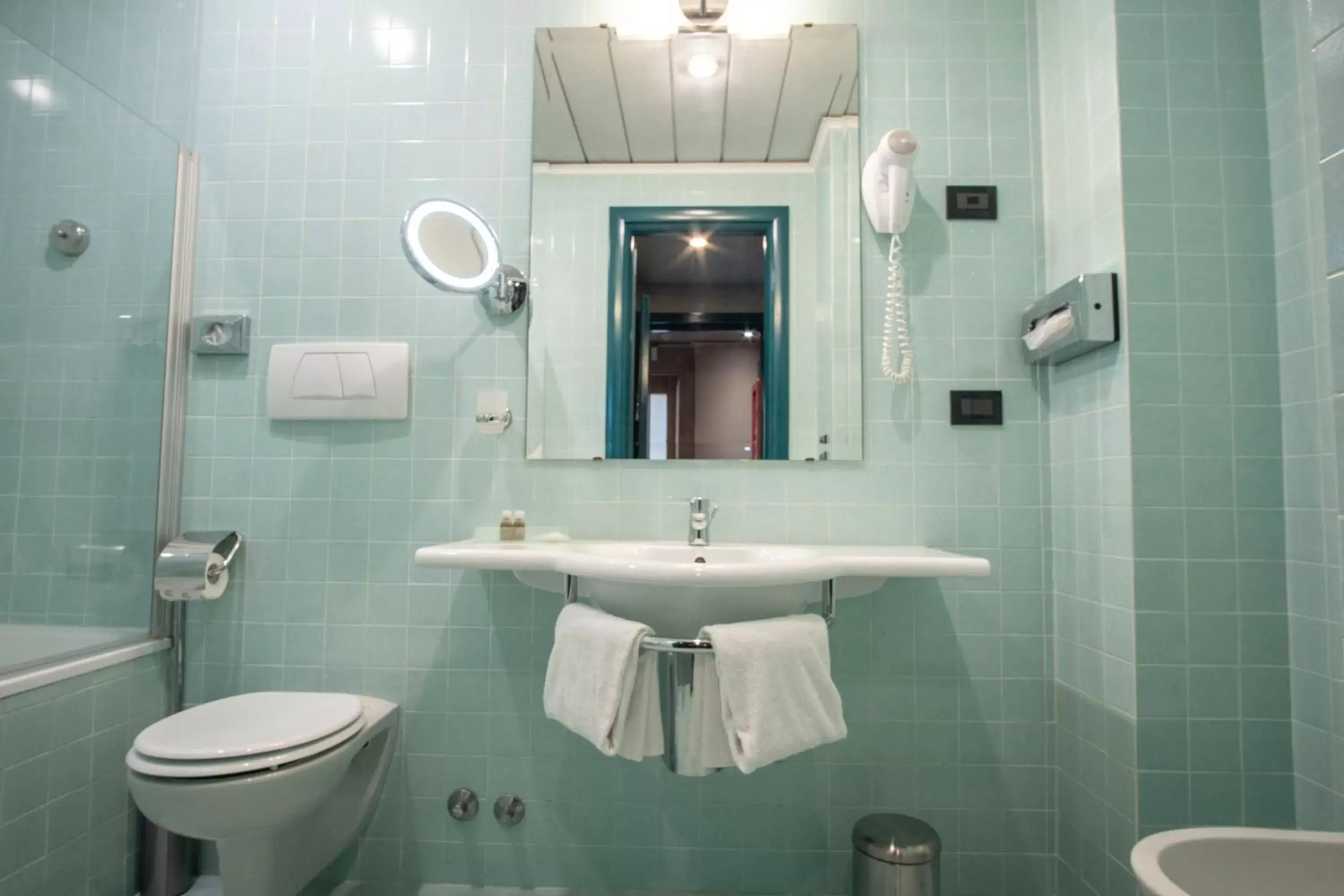 Bathroom in Hotel Milani (Pet-friendly)