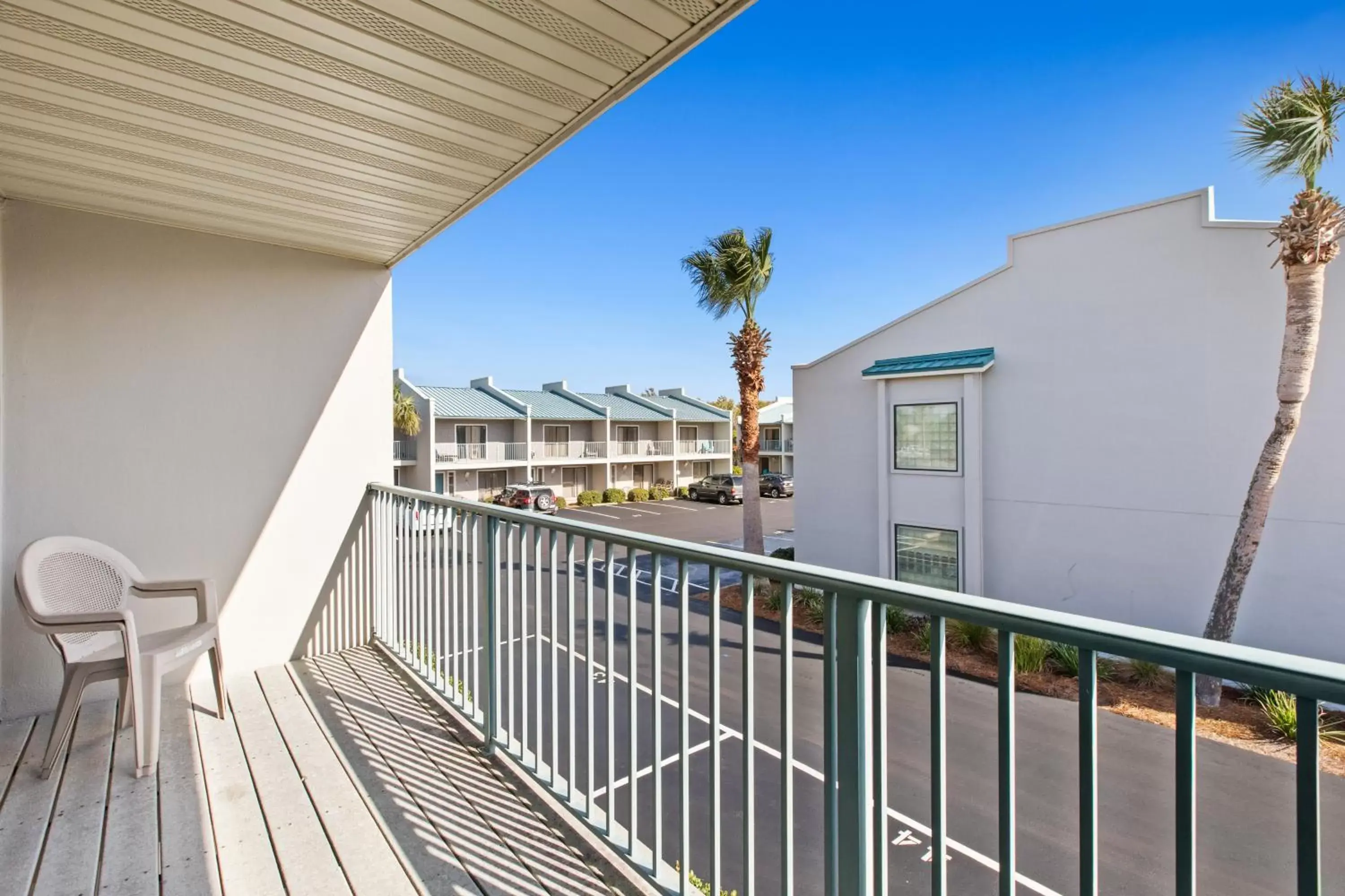 Balcony/Terrace in Peach Seashell