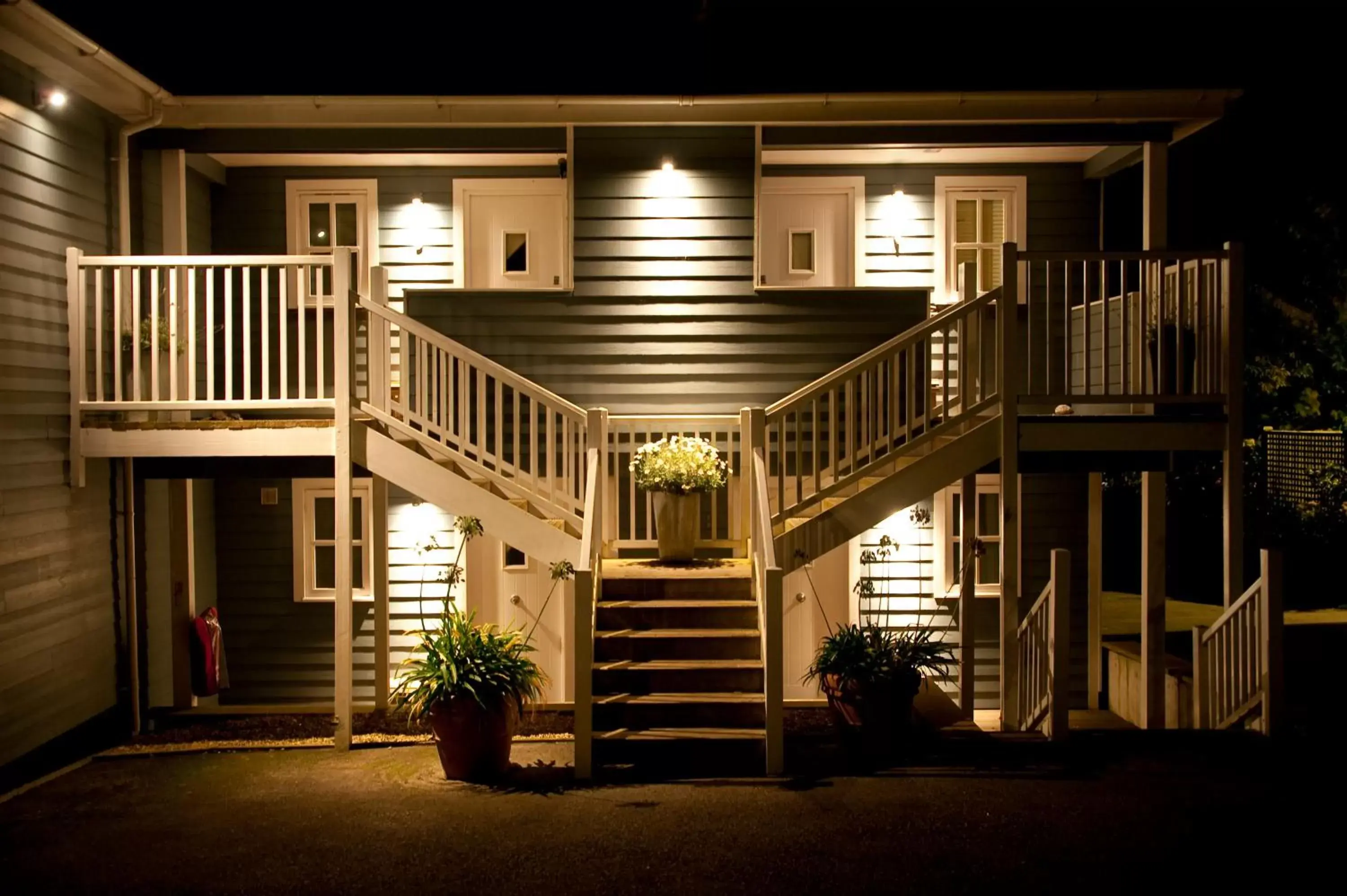 Facade/entrance in Driftwood