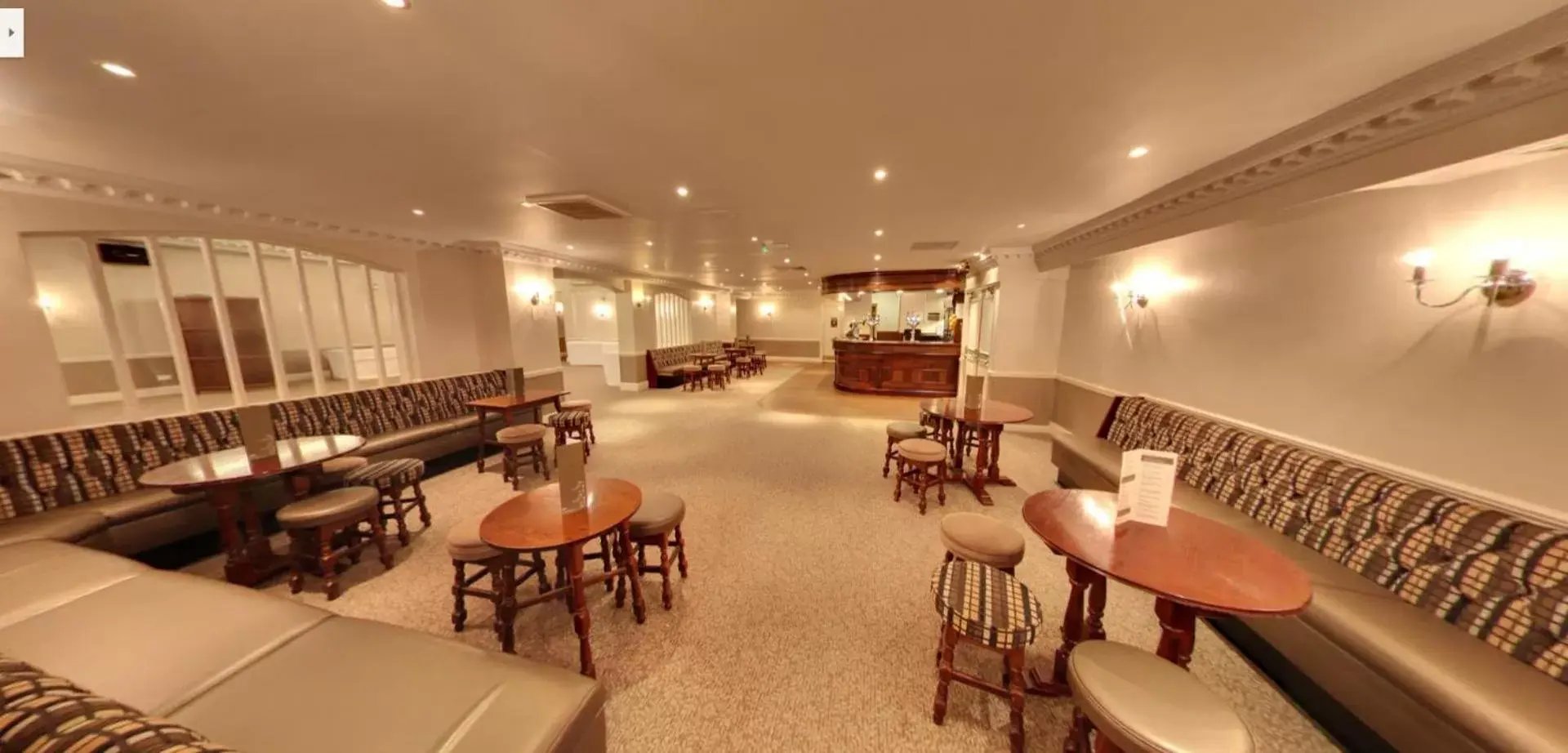 Lounge or bar, Restaurant/Places to Eat in Consort Hotel