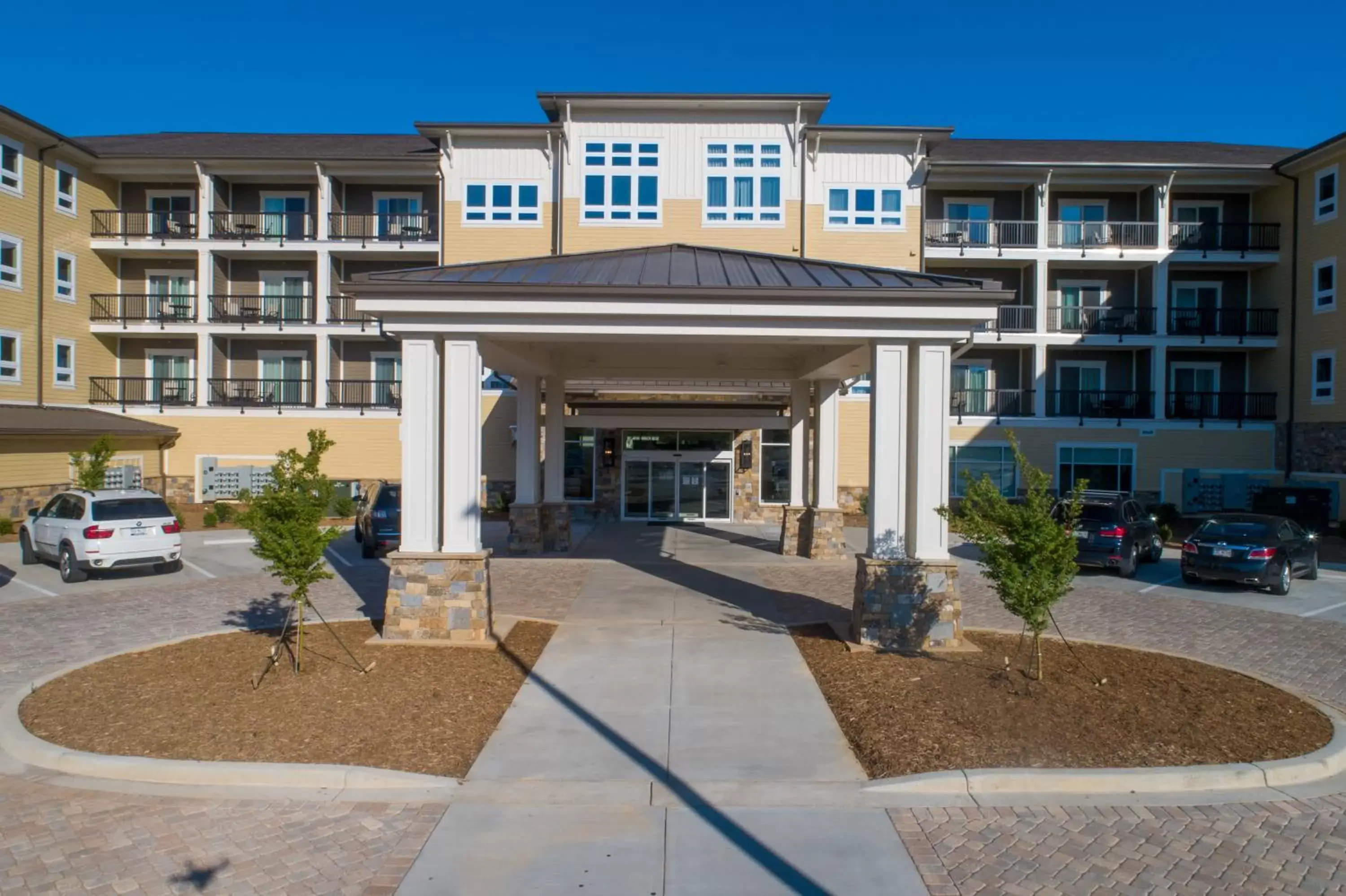 Facade/entrance, Property Building in Lakeside Lodge Clemson