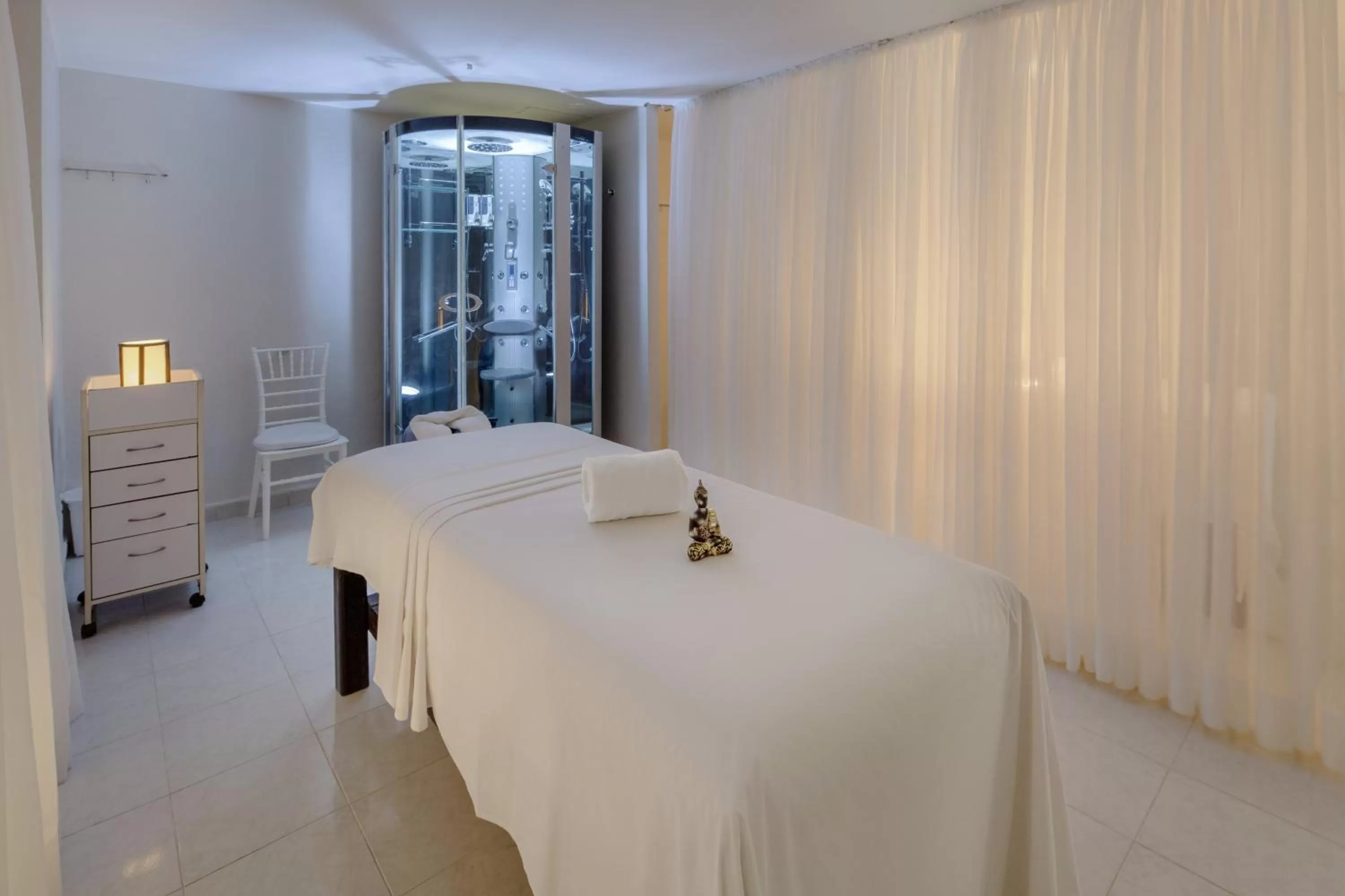 Spa and wellness centre/facilities, Bed in Cyan Cancun Resort & Spa