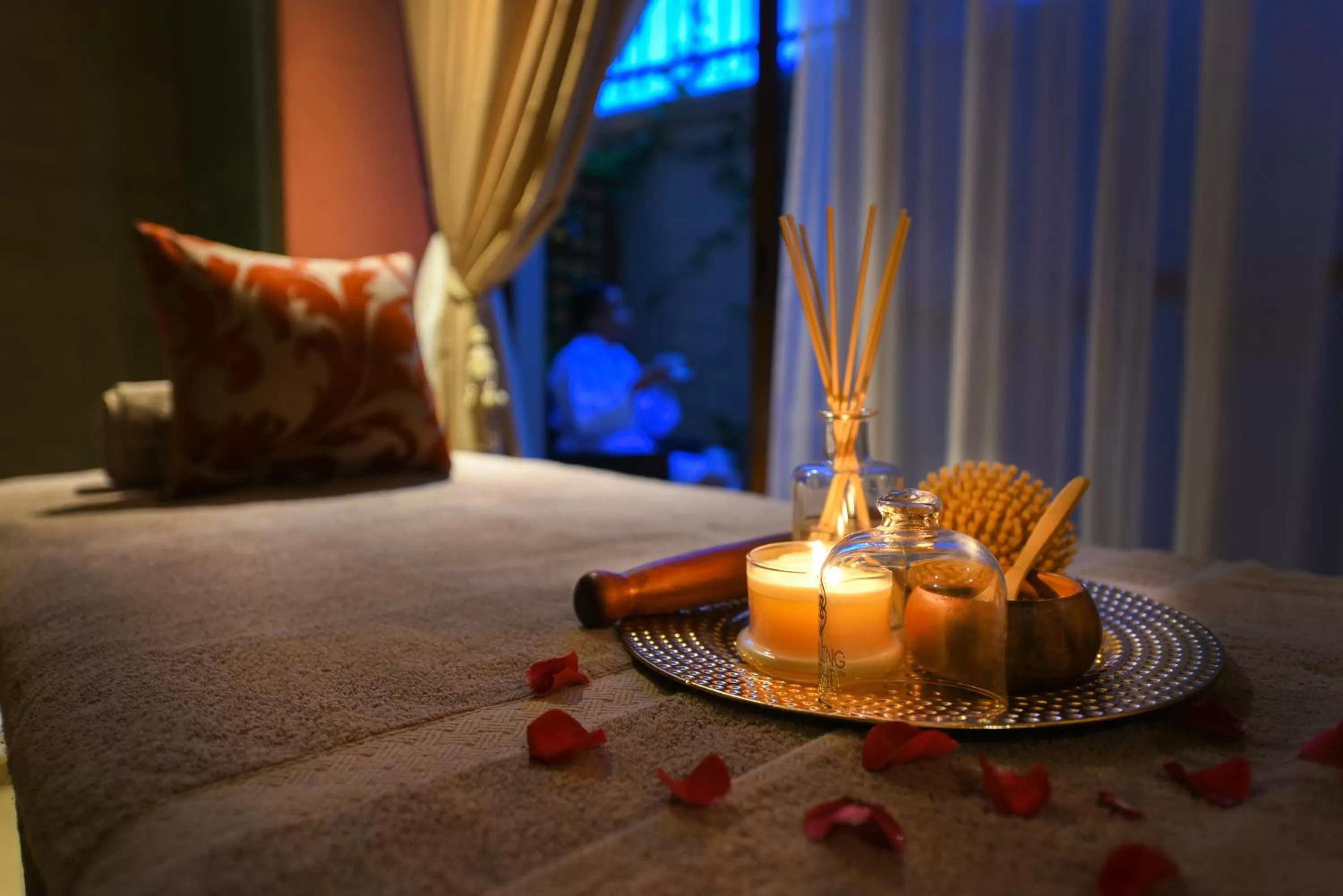 Massage, Bed in Mestil Hotel & Residences