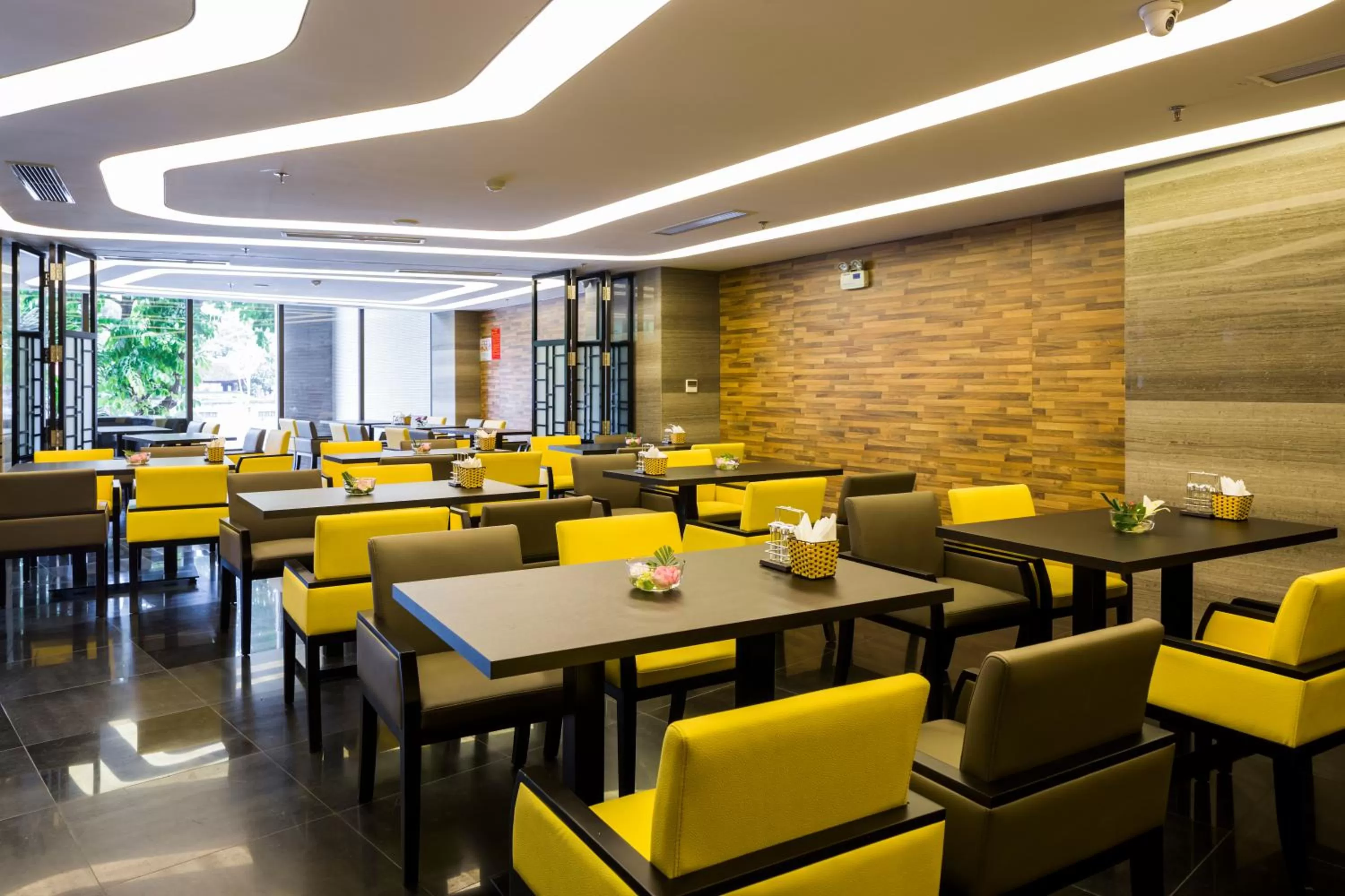 Restaurant/places to eat in Kuretake Inn Kim Ma 132