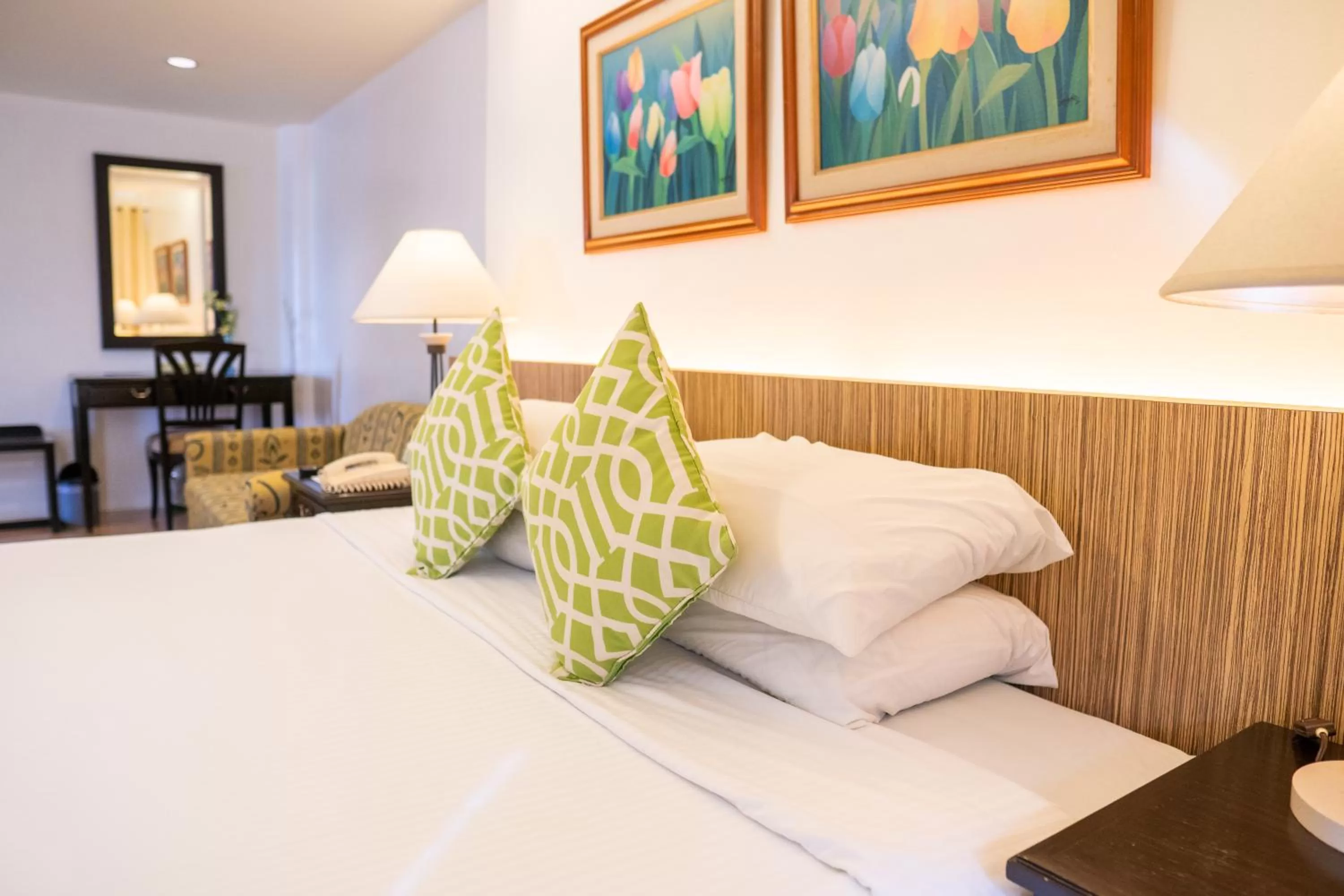 Bedroom, Bed in Hotel Fleuris