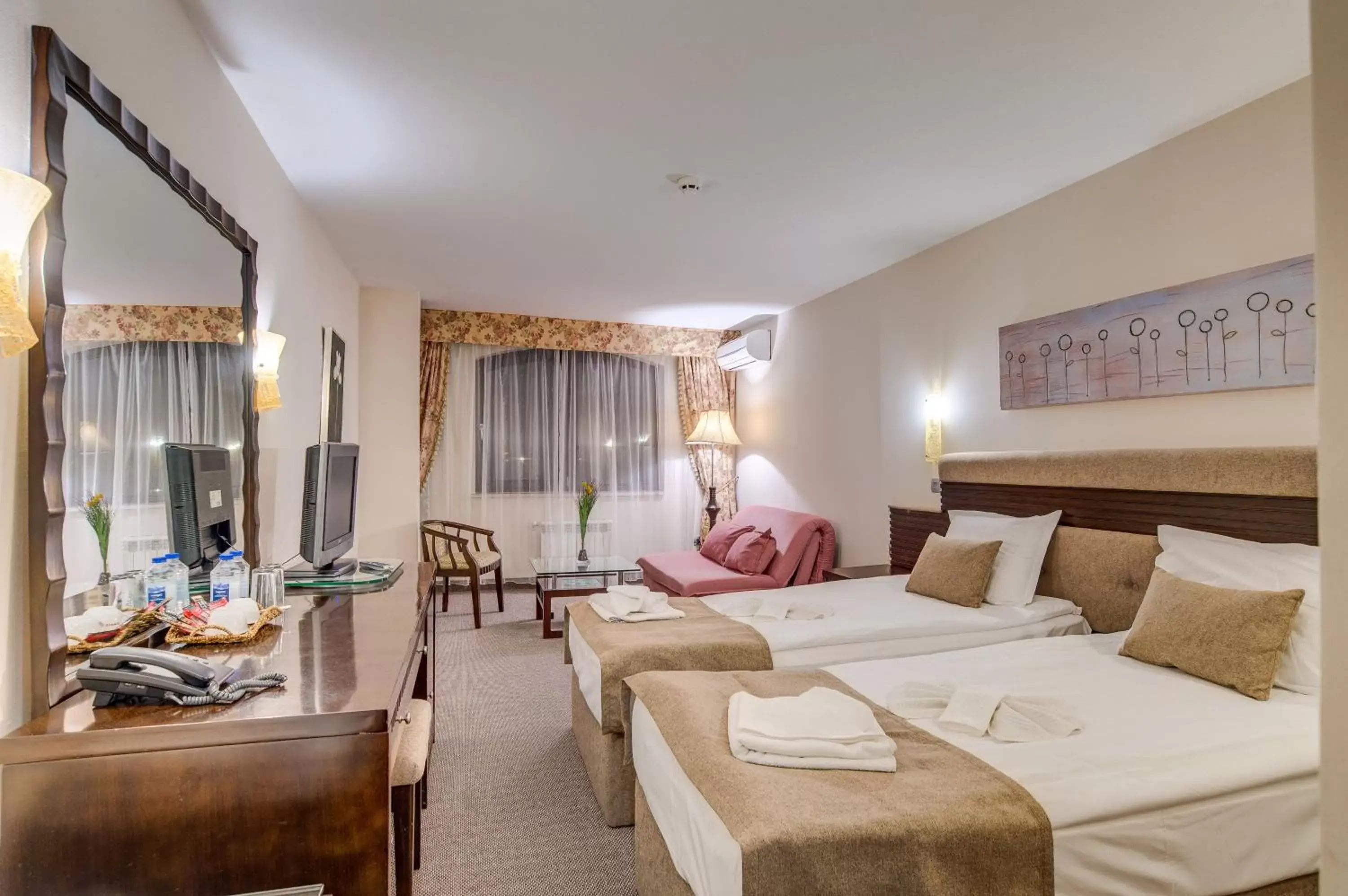 Bedroom in Hotel Bansko SPA & Holidays - Free Parking