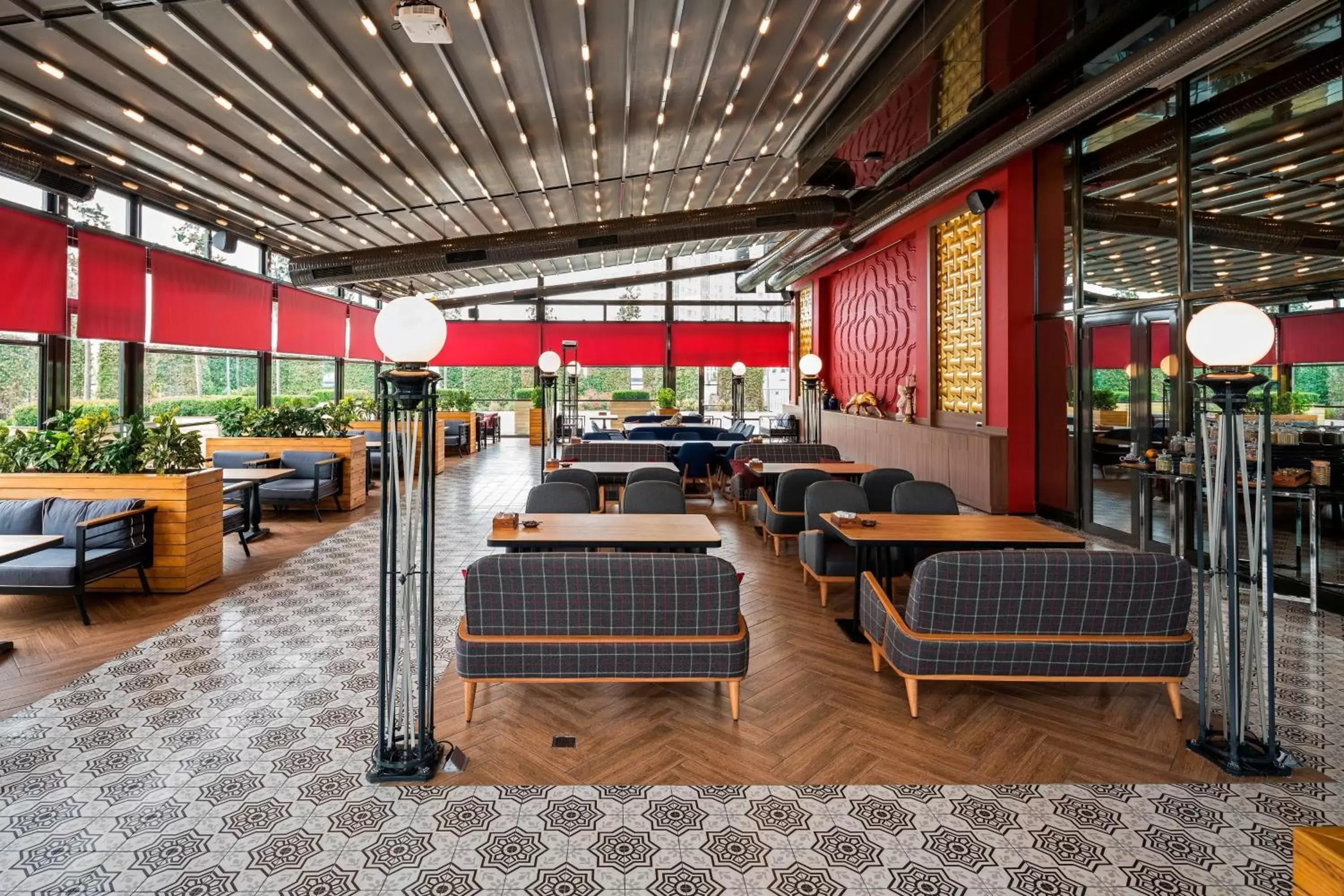 Lounge or bar in Sheraton Grand Istanbul Atasehir