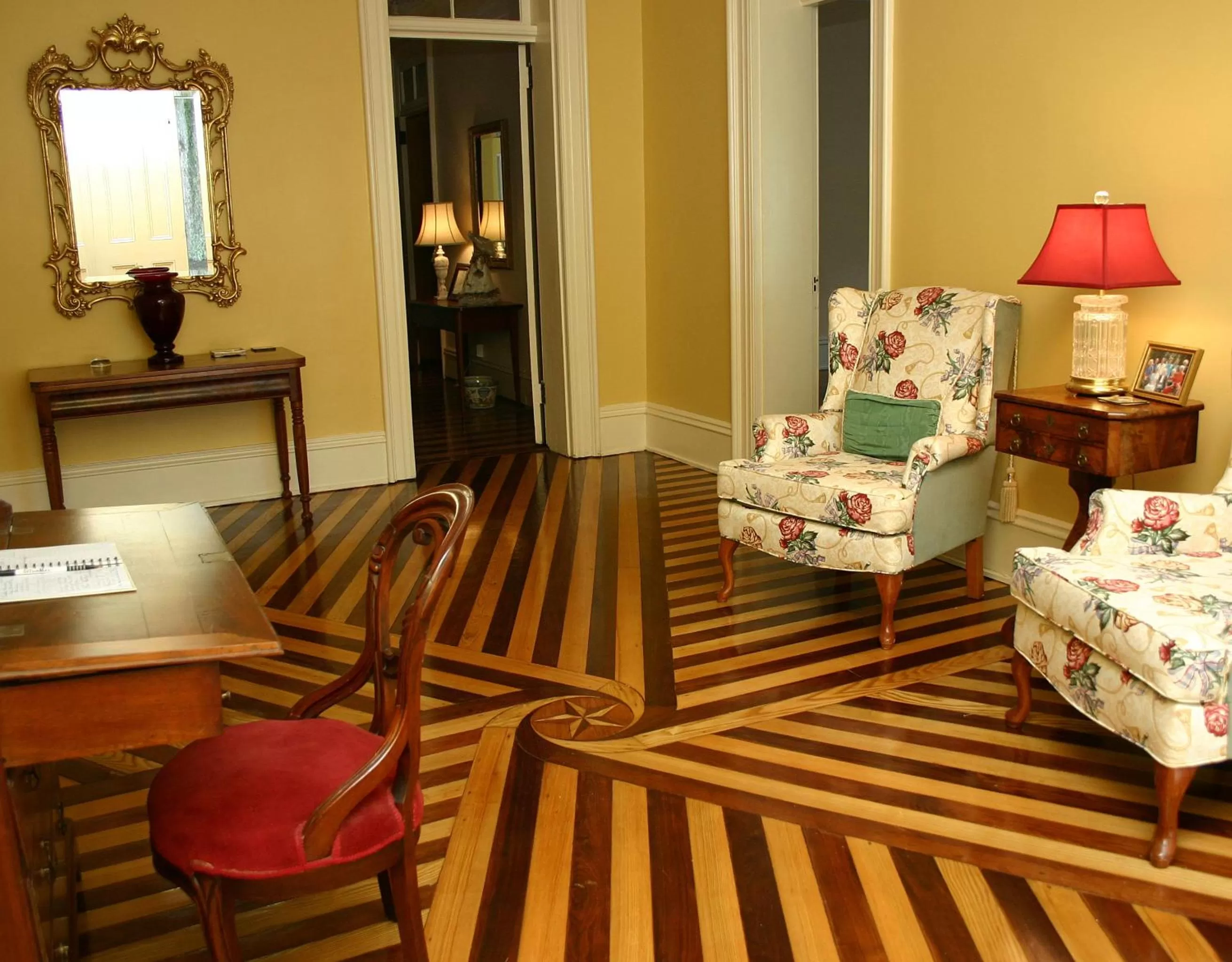 Communal lounge/ TV room in Rockwood Manor Bed & Breakfast