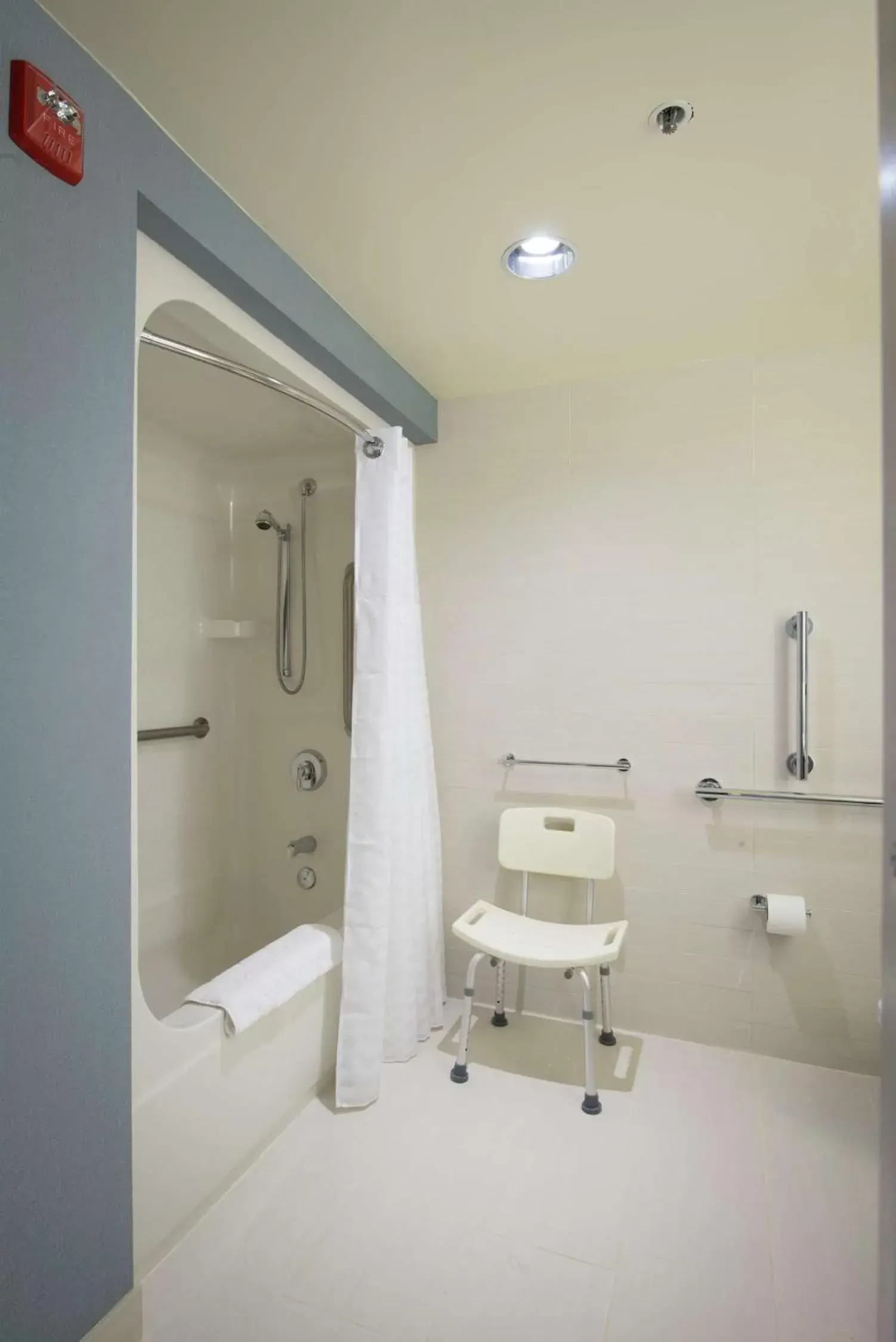 Bathroom in DoubleTree by Hilton Binghamton