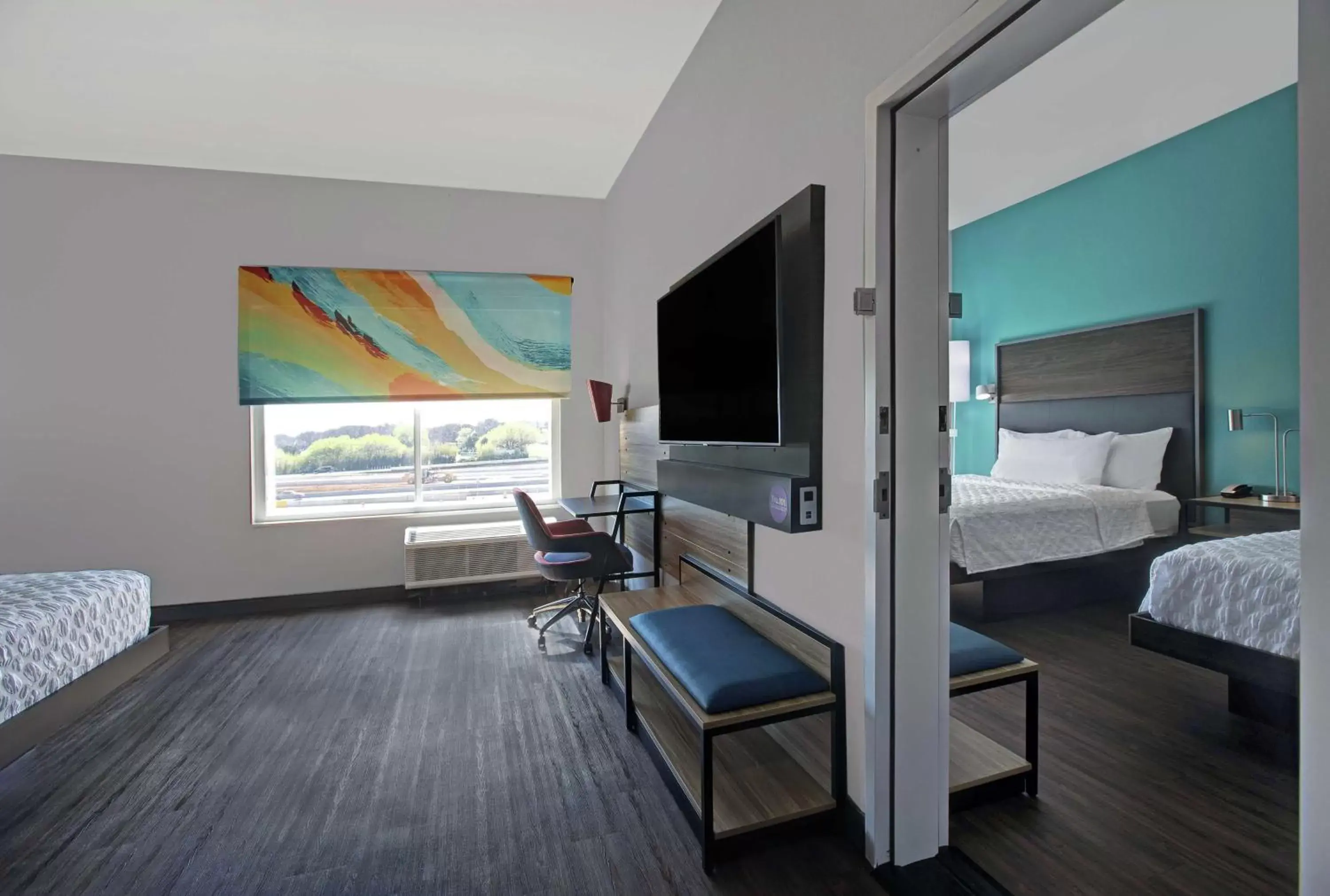 Bedroom, TV/Entertainment Center in Tru By Hilton Austin Airport, Tx