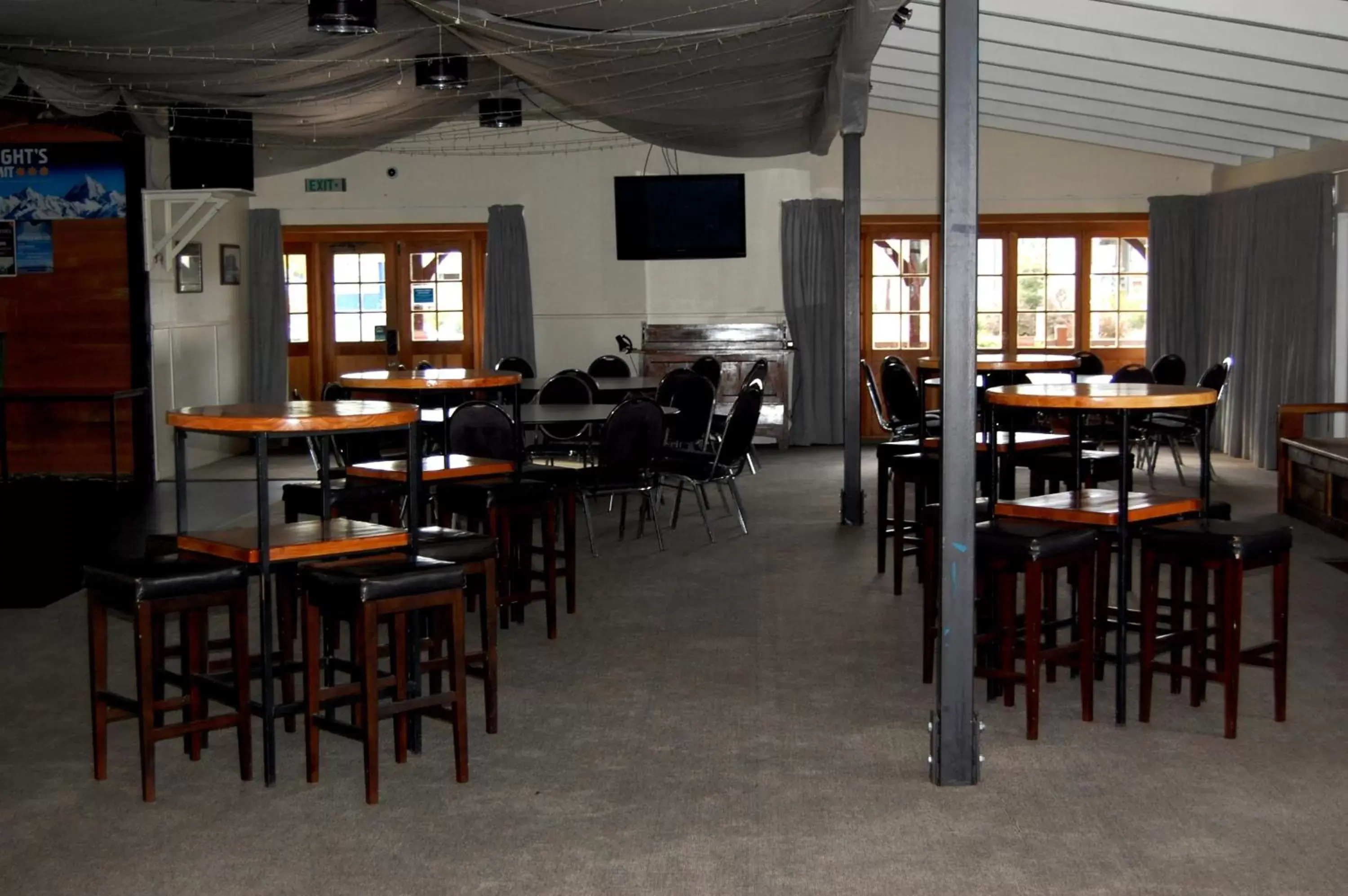 Banquet/Function facilities, Restaurant/Places to Eat in The Blue Pub