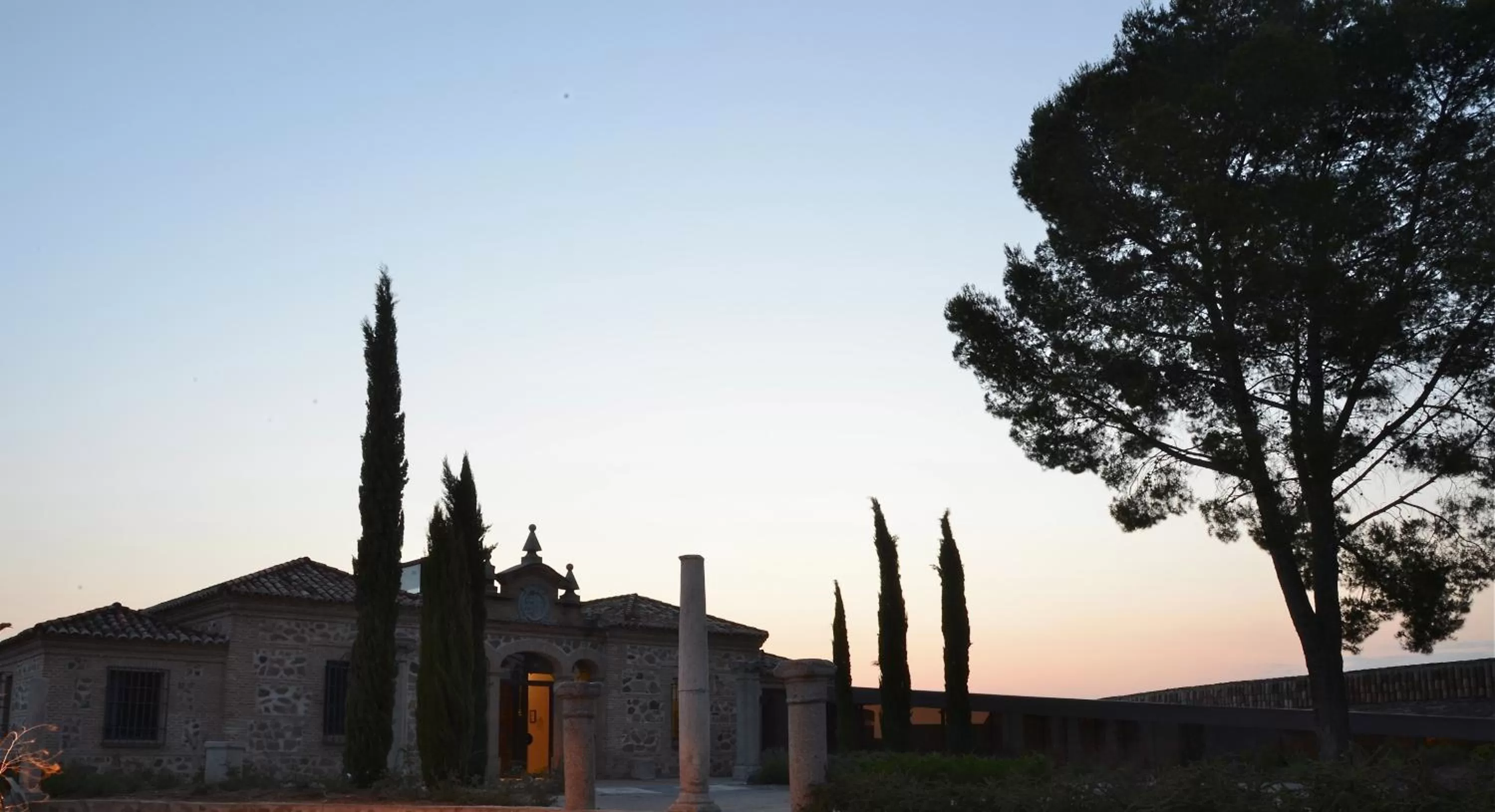 Facade/entrance in Hotel Cigarral el Bosque