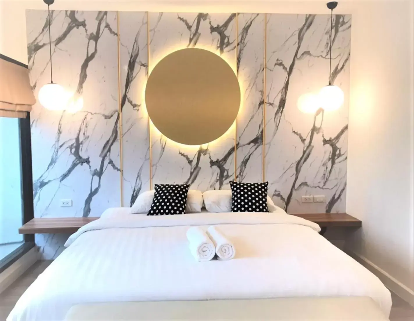 Deluxe Double Room with Balcony in La La Moon Krabi Poshtel'n' Pool Deluxe Double Room with Balcony in La La Moon Krabi Poshtel'n' Pool